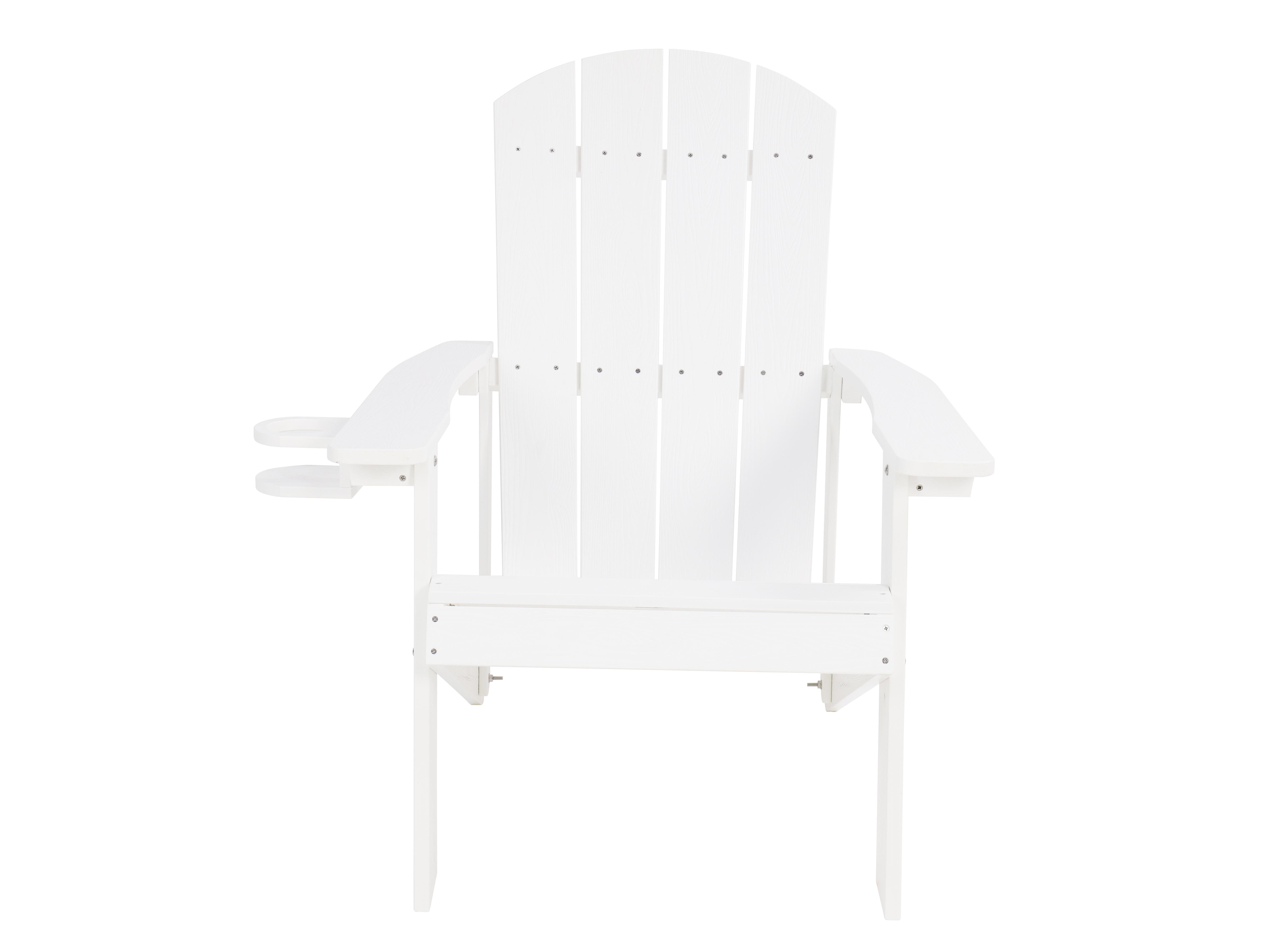 Ein weißer Adirondack-Stuhl mit breiten Armlehnen und Getränkehaltern.