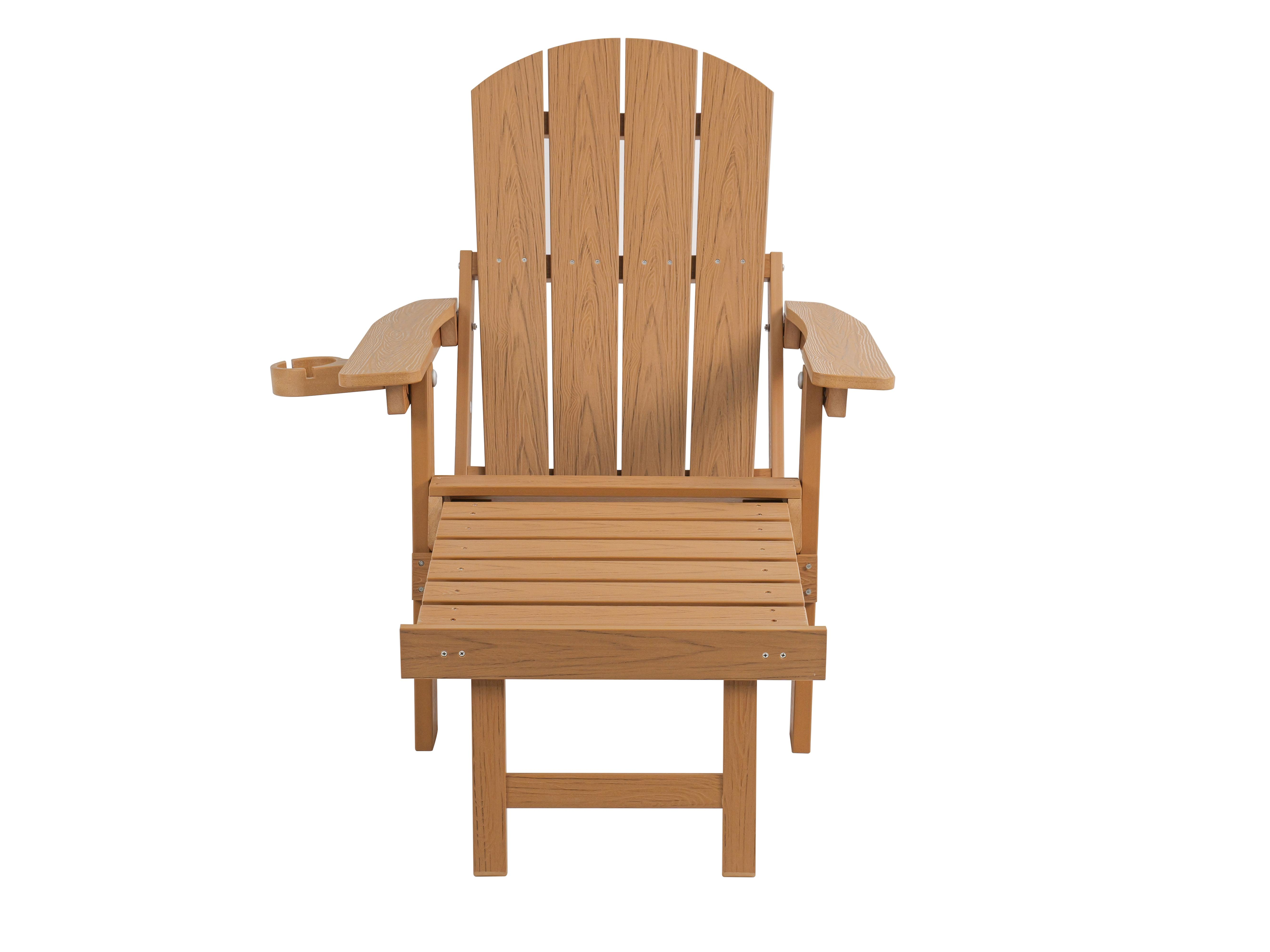 Eine braune Adirondack-Liege mit ausziehbarem Fußhocker.