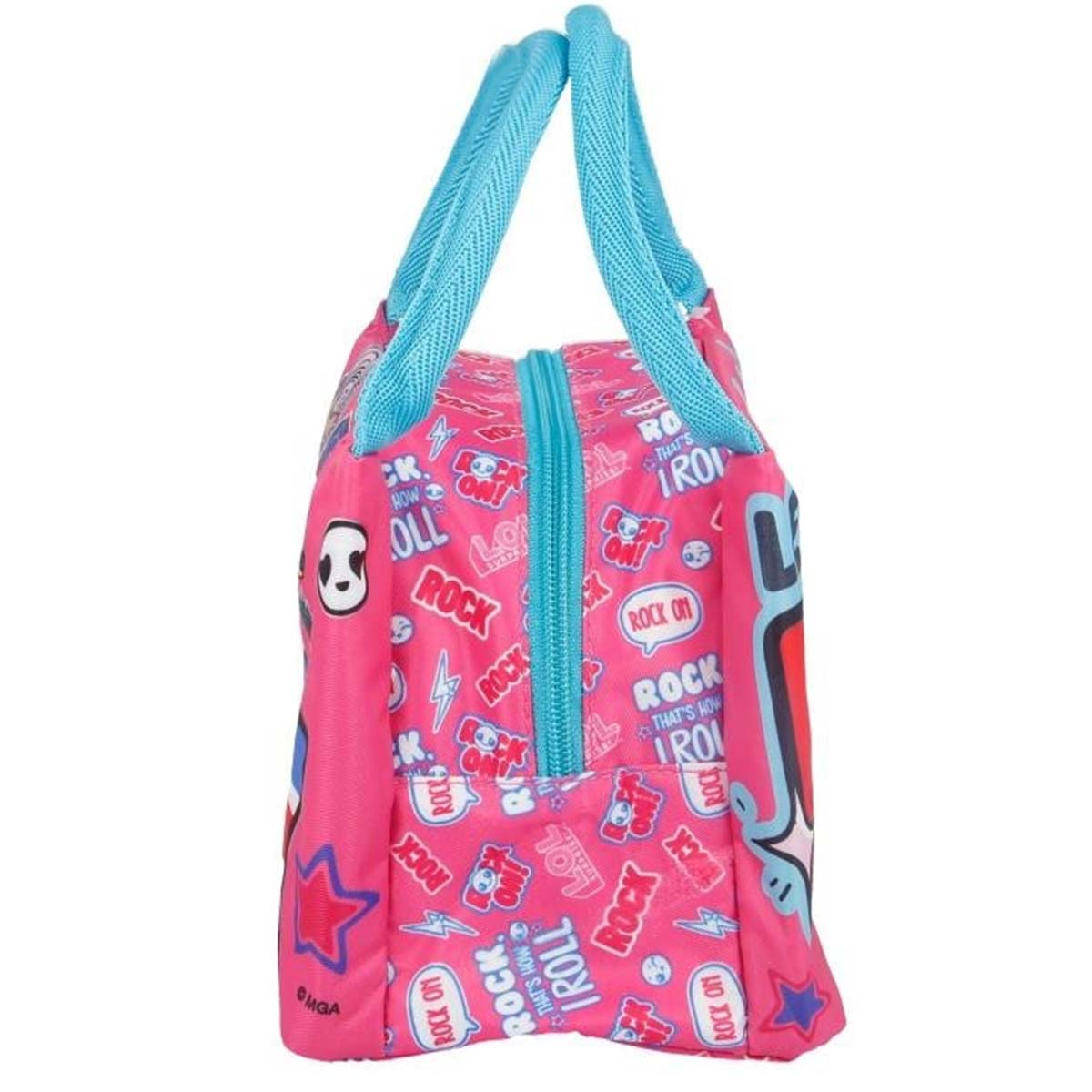 Eine pinke Tasche mit blauem Reißverschluss und Tragegriffen, bedeckt mit Rock-Motiven.