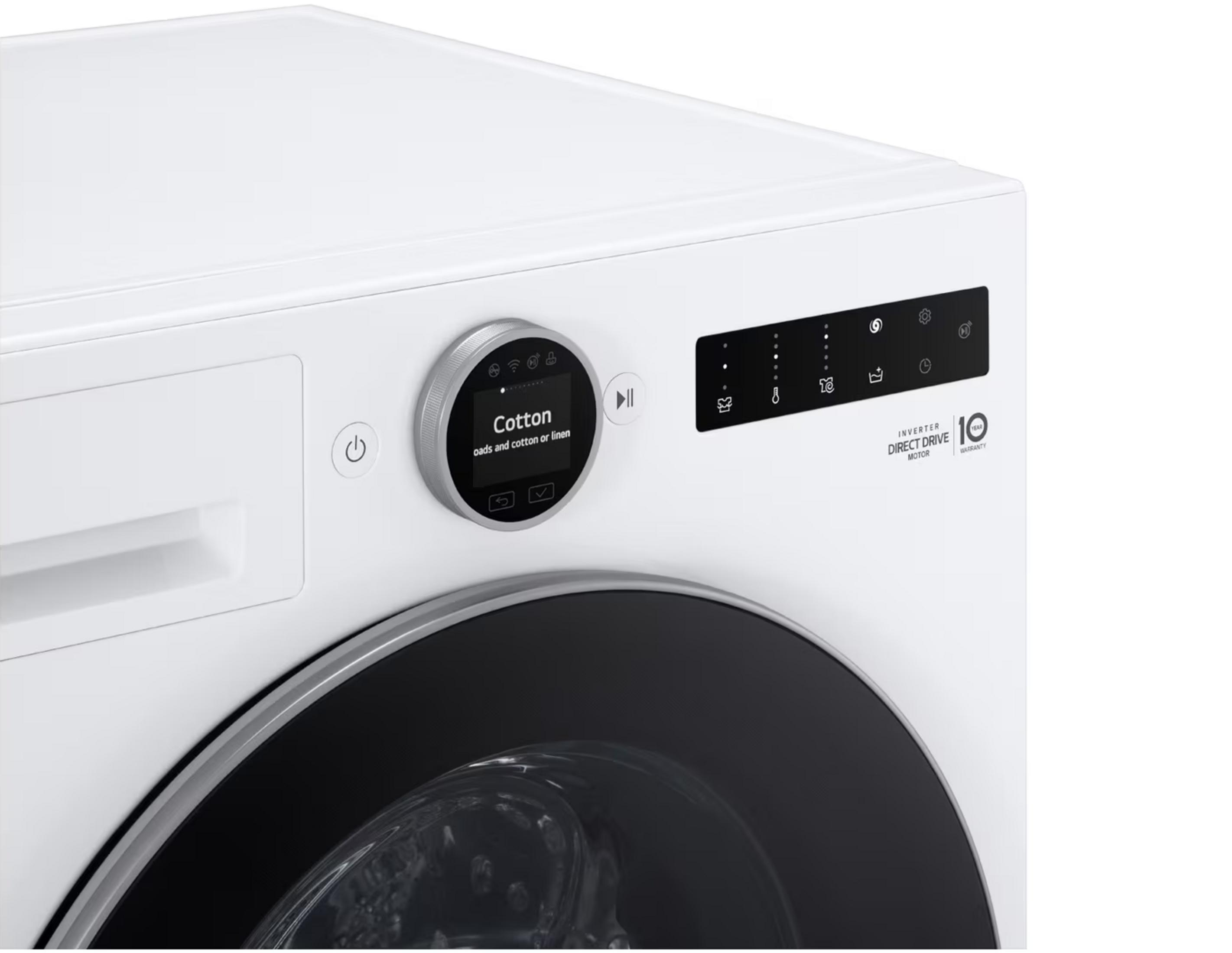 Close-up van een witte wasmachine met een digitaal display waarop "Cotton" staat.