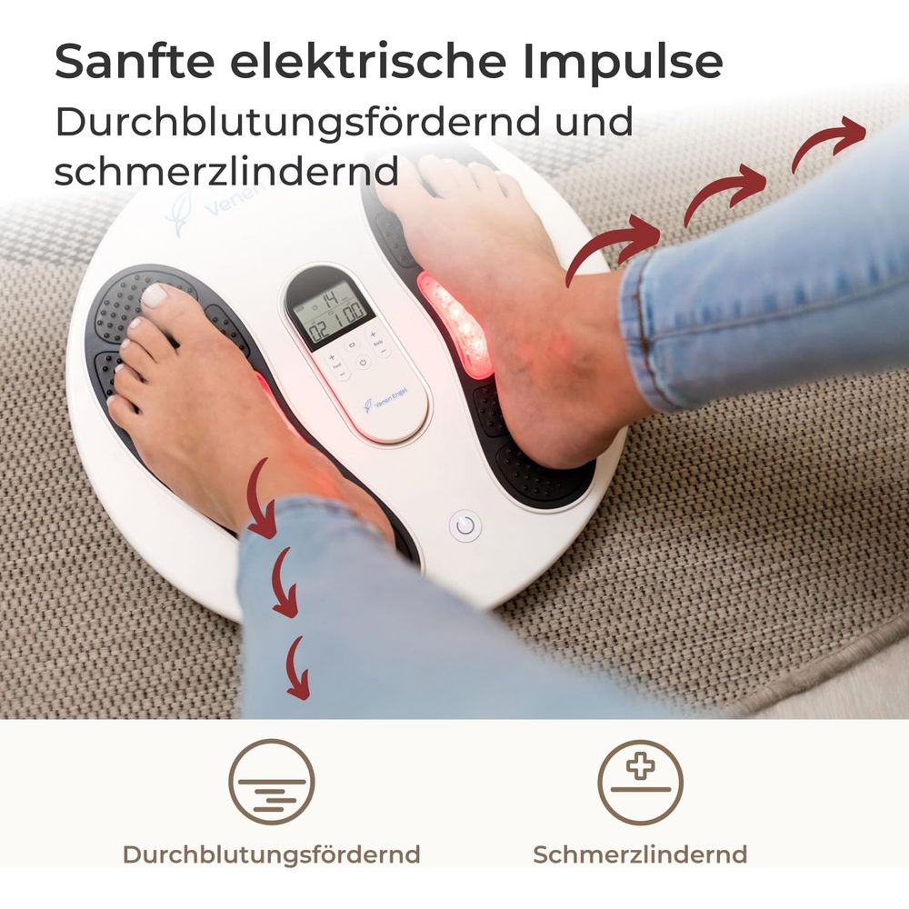 Füße auf einem EMS-Gerät mit roten Lichtern und Pfeilen, die den Blutfluss anzeigen.