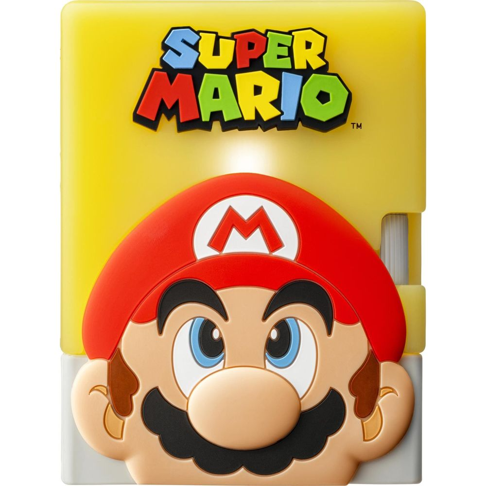 Żółte tło z logo Super Mario i twarzą Mario.