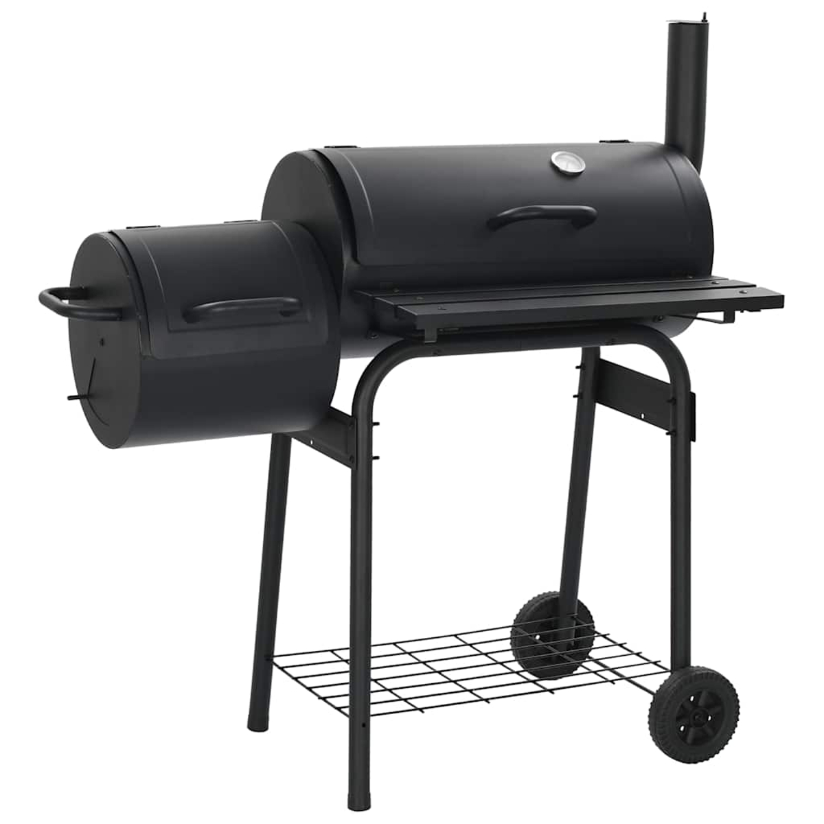 Barbecue smoker offset nero su supporto con due ruote e griglia inferiore.