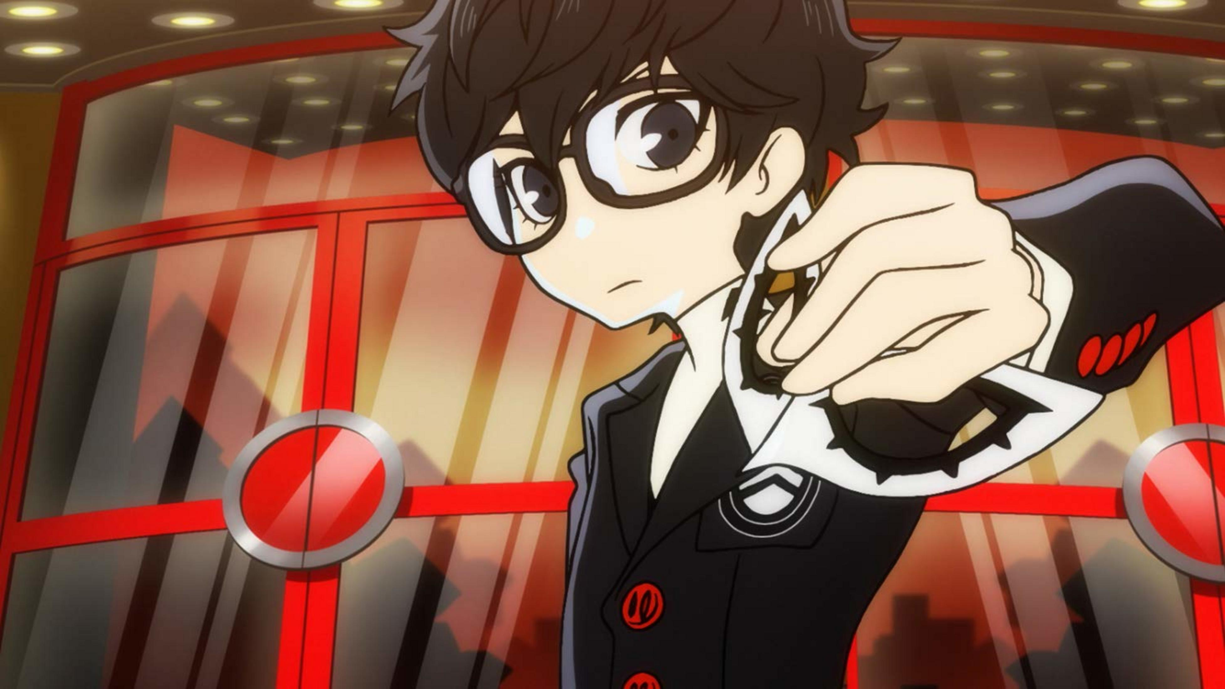 Anime-Figur mit Brille in schwarzem Anzug hält eine Karte in die Kamera.