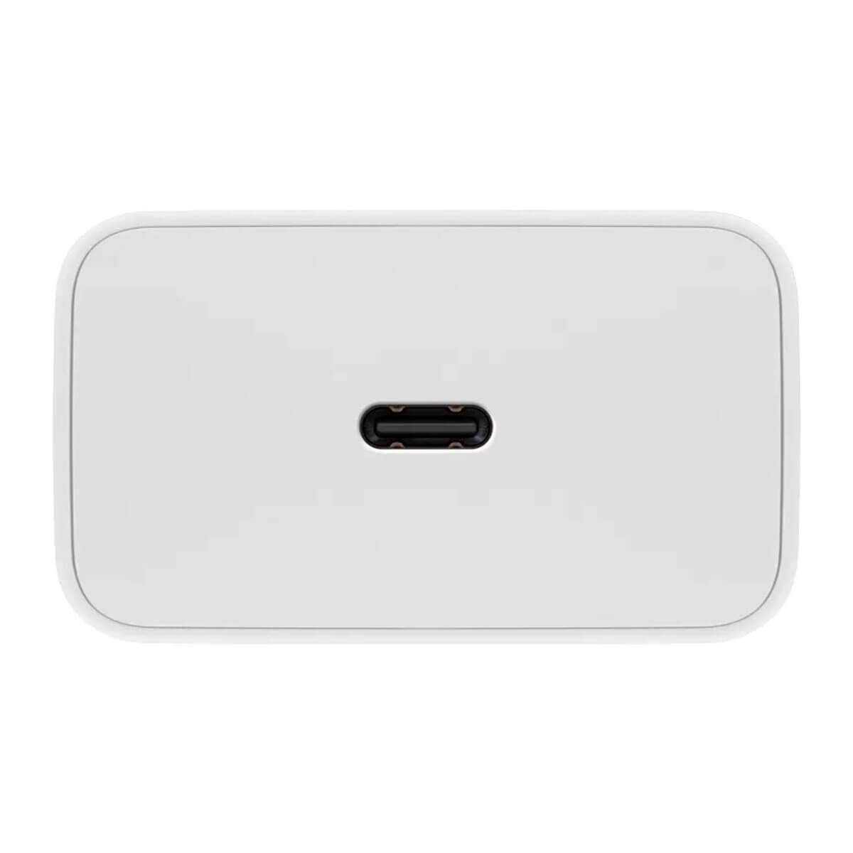 Un rectángulo blanco con esquinas redondeadas y un puerto USB-C negro en el centro.
