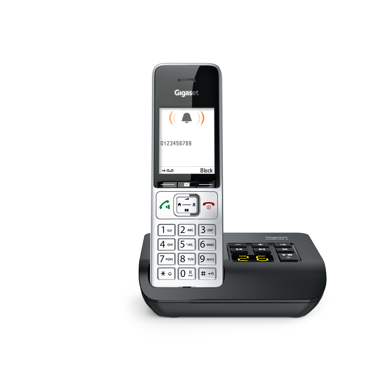 Un téléphone sans fil Gigaset noir et argent repose sur sa base de chargement.