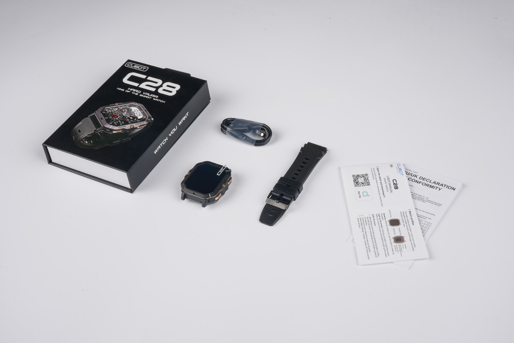 Pudełko smartwatcha CUBOT C28, zegarek, pasek, kabel i instrukcje.
