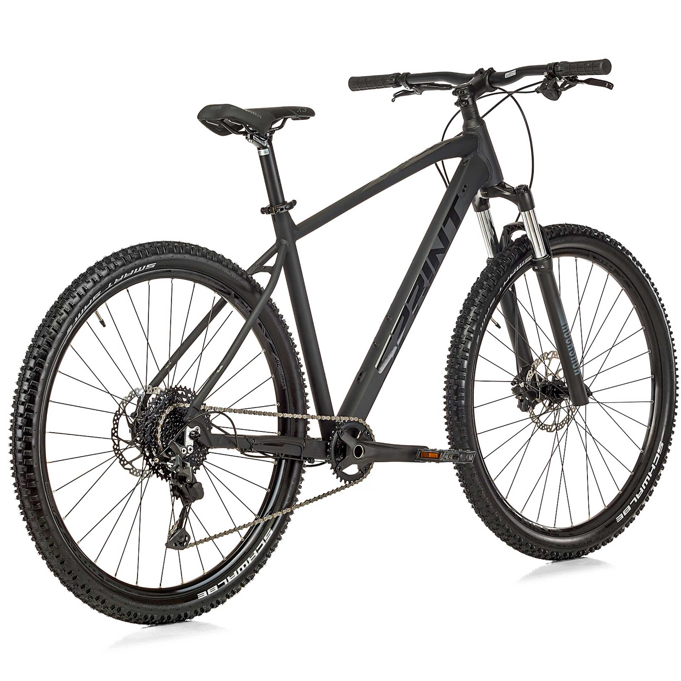 Ein schwarzes Mountainbike mit Scheibenbremsen und grobstolligen Reifen.