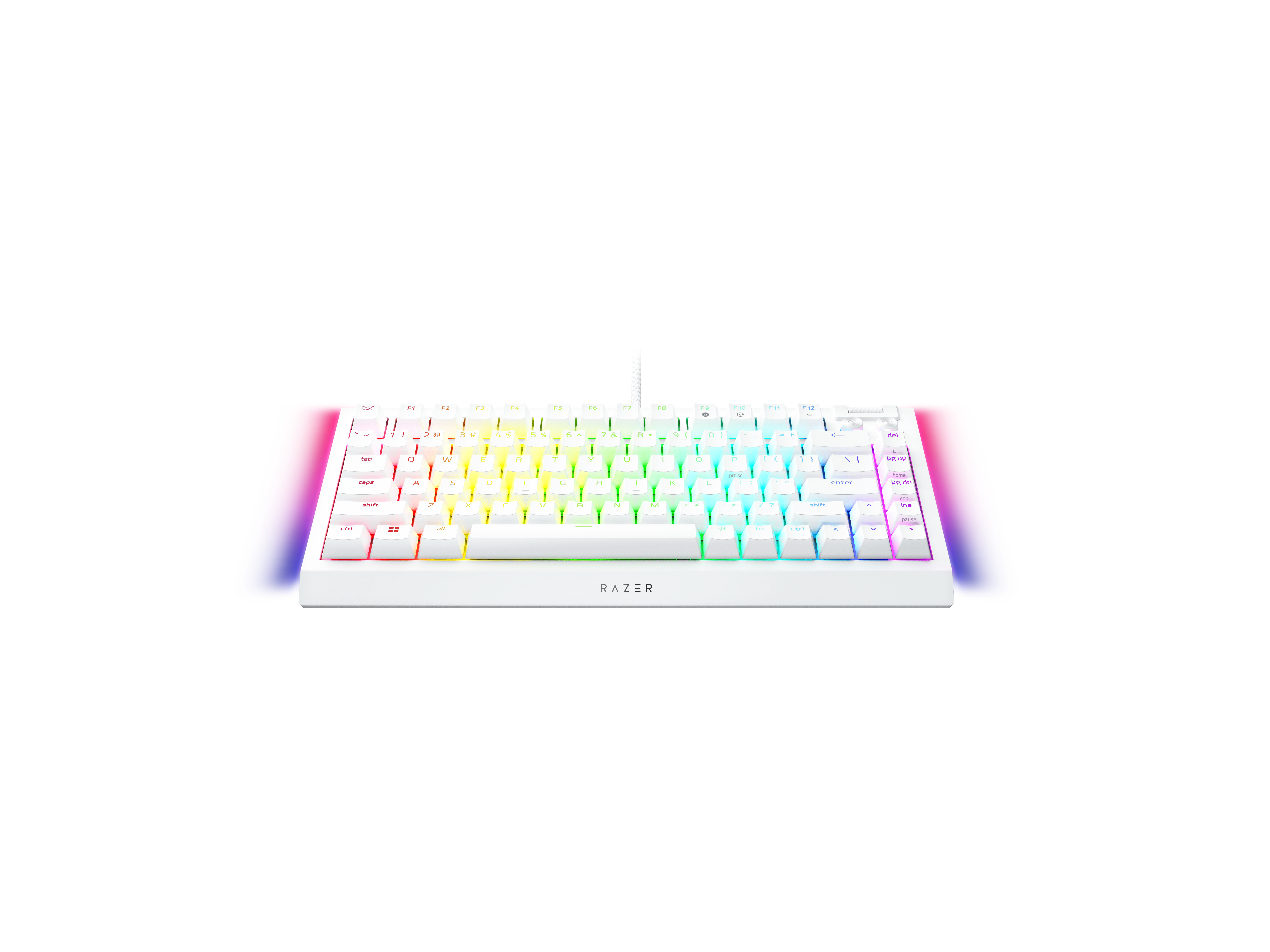 Een wit Razer-toetsenbord met RGB-verlichting op een witte achtergrond.
