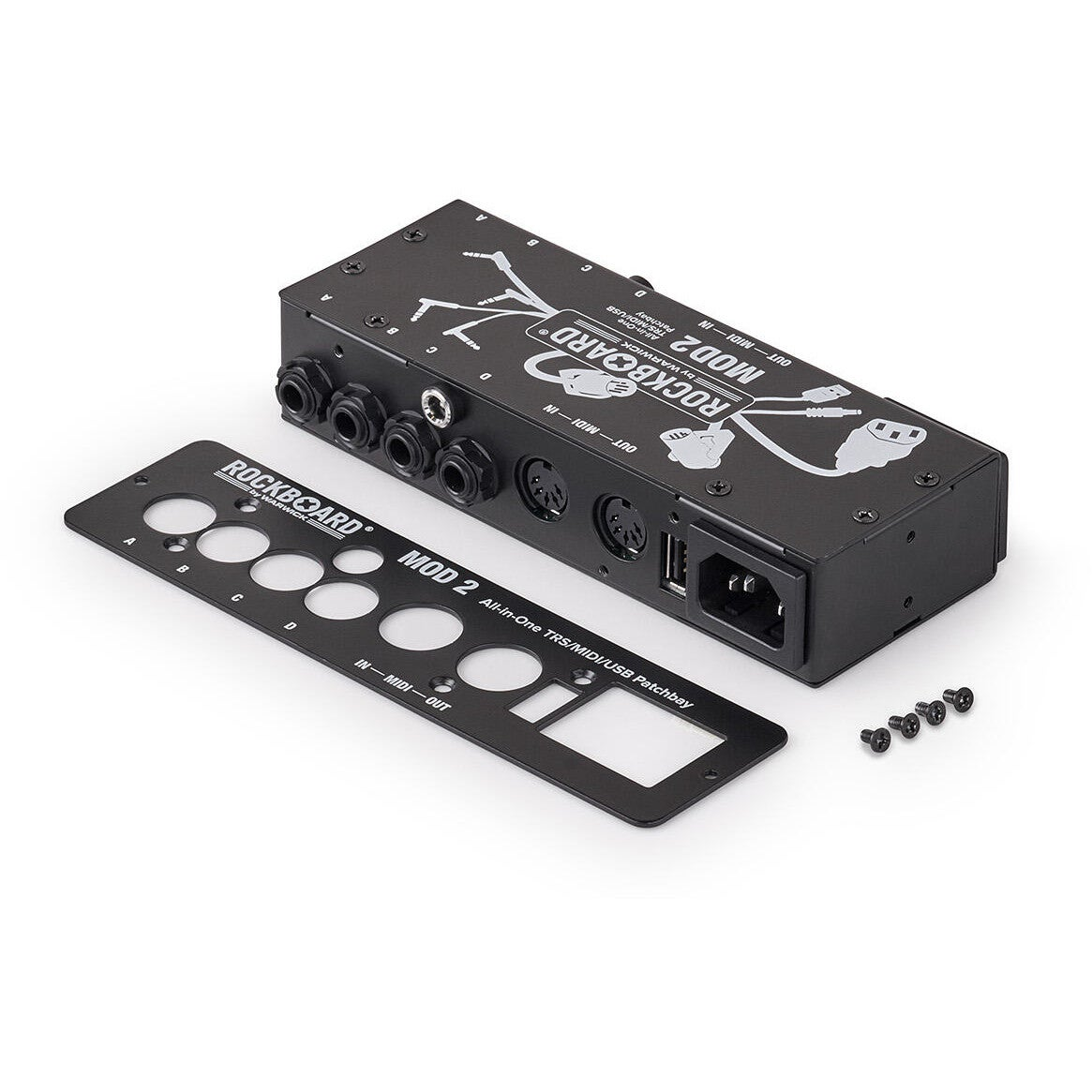 Een zwarte RockBoard MOD 2 patchbay met verwijderde voorplaat en schroeven.