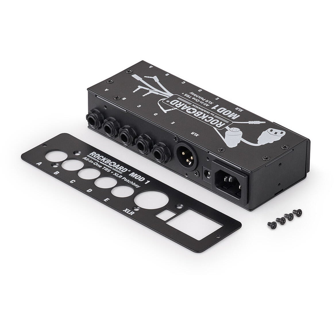 Zwarte Rockboard Mod 1 audio patchbay met connectoren en labels.