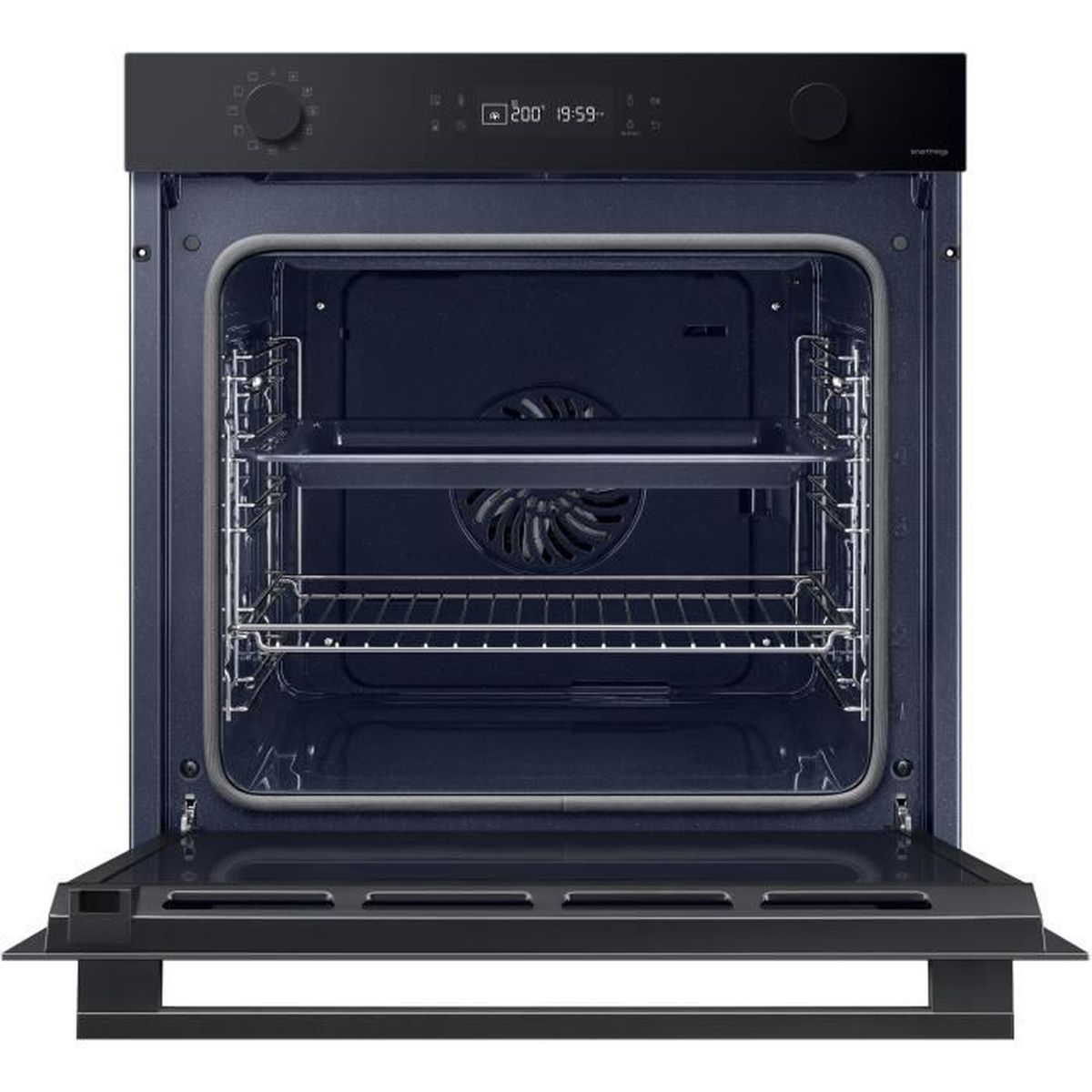 Un forno da incasso moderno e aperto con pannello di controllo nero e display digitale.