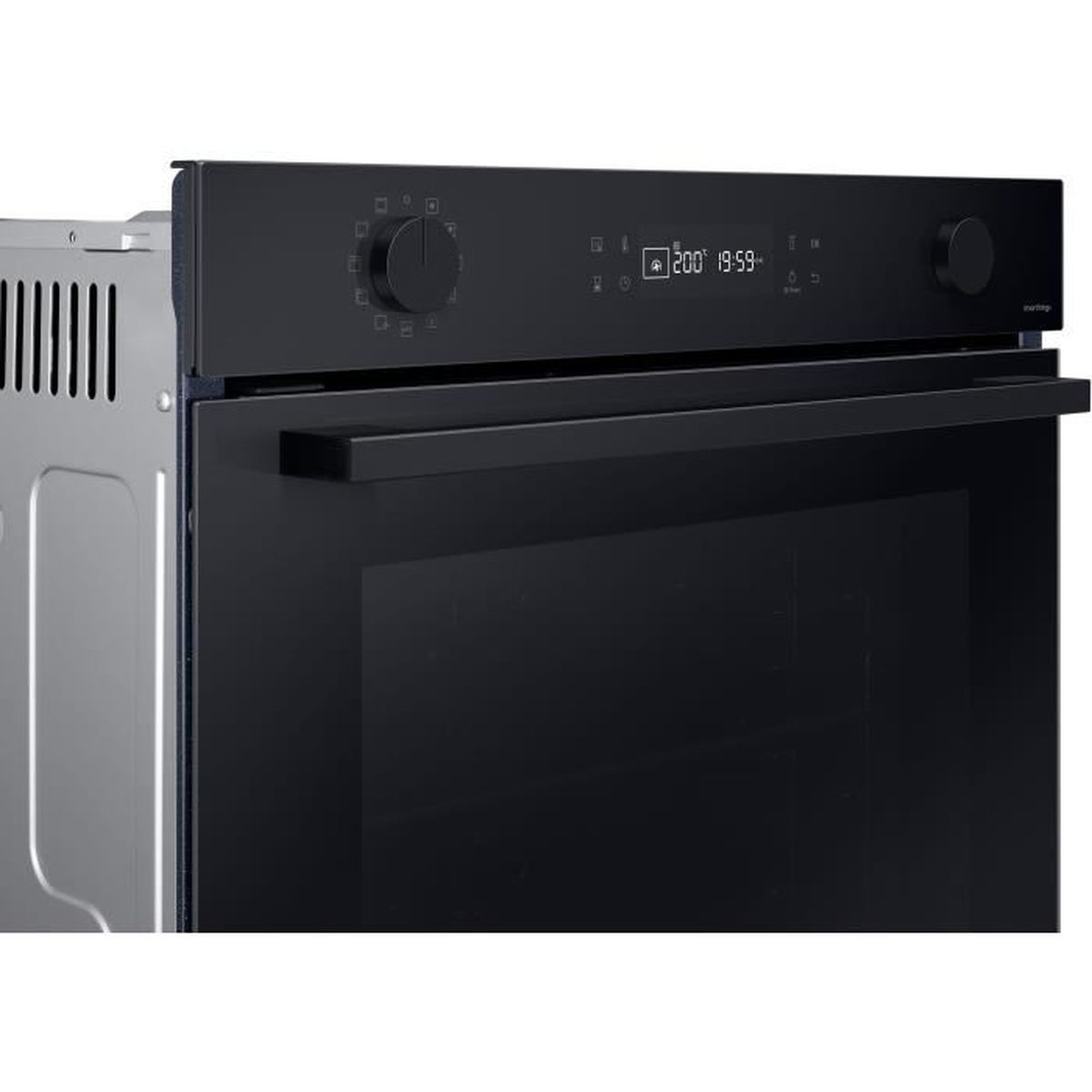 Un moderno forno da incasso nero con display digitale e manopole.