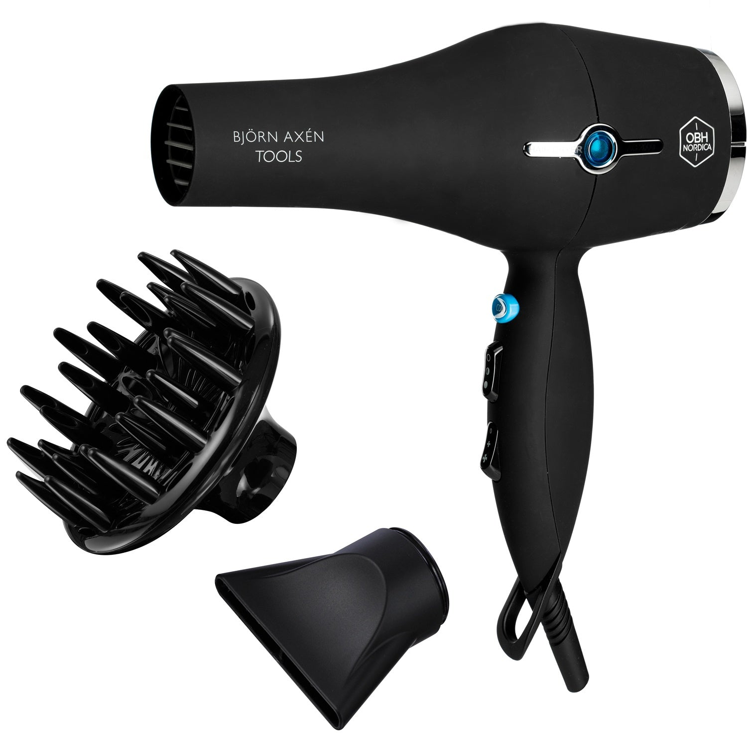 Zwarte haardroger met diffuser en concentrator mondstuk.