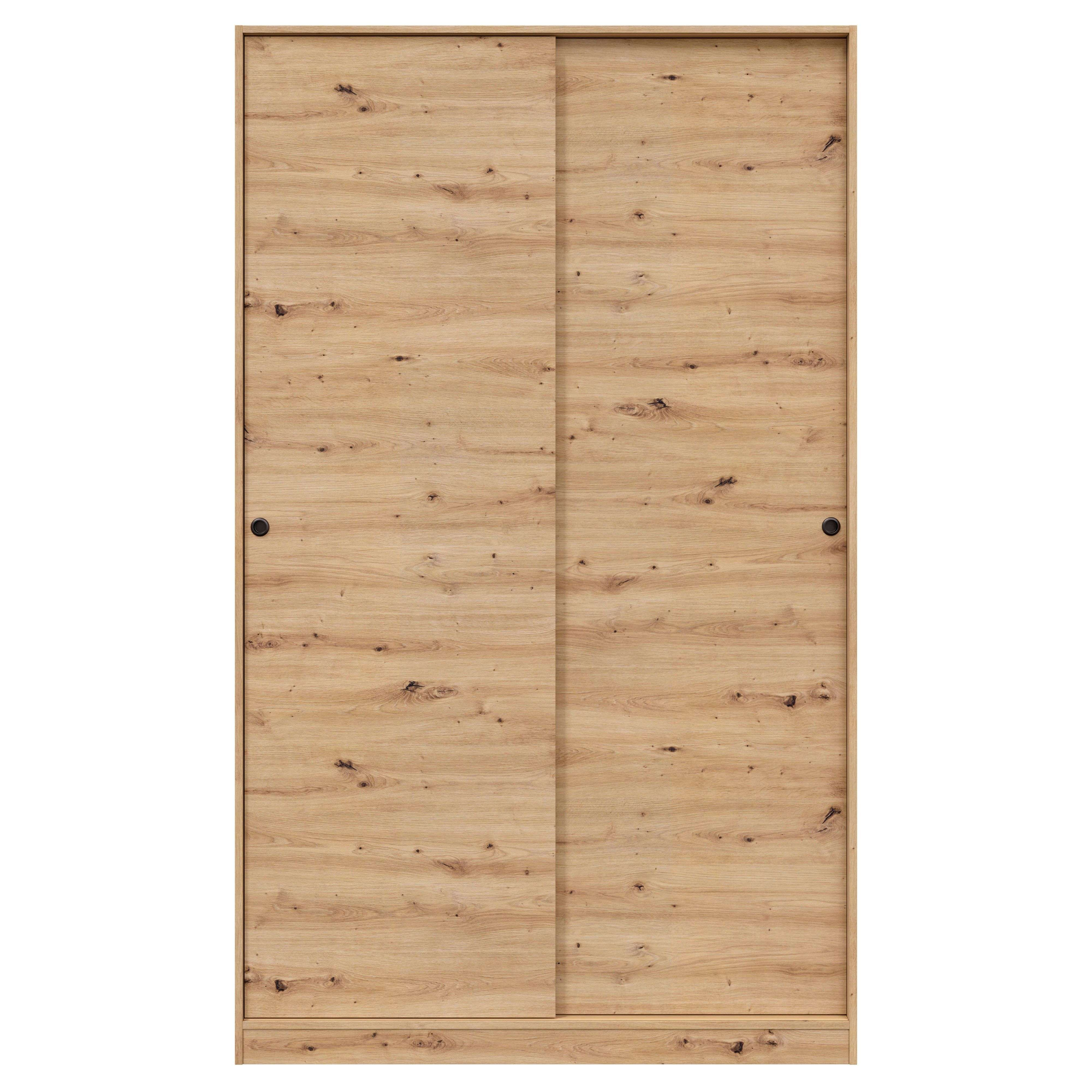Un armario de madera clara con dos puertas correderas y tiradores negros.