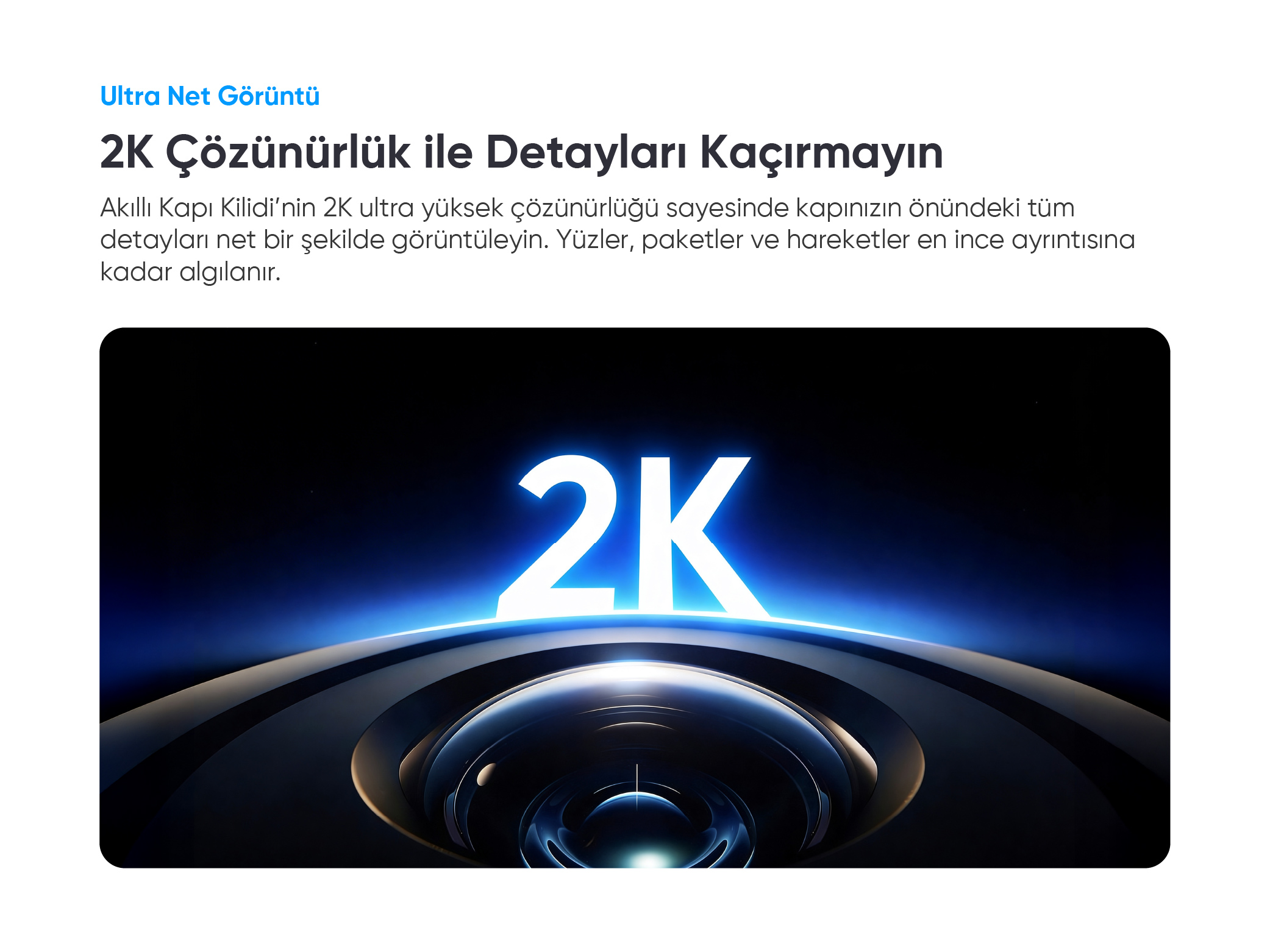 Büyük beyaz "2K" yazısı koyu mavi arka plan üzerinde parlıyor, fütüristik tasarım.