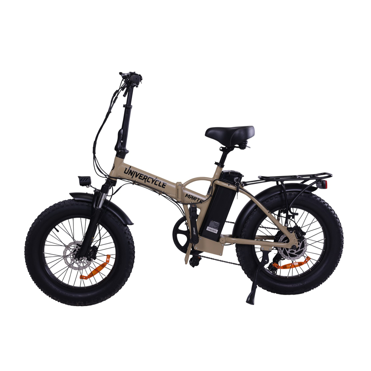 Beżowy rower elektryczny składany z grubymi oponami, akumulatorem i bagażnikiem.