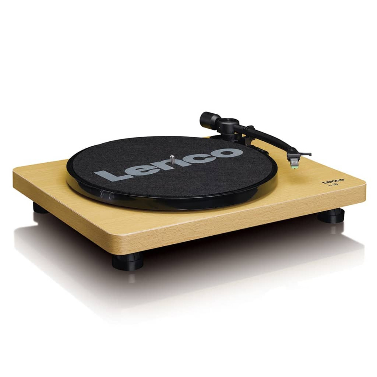 Gramofon Lenco z drewnianą podstawą i czarną matą.