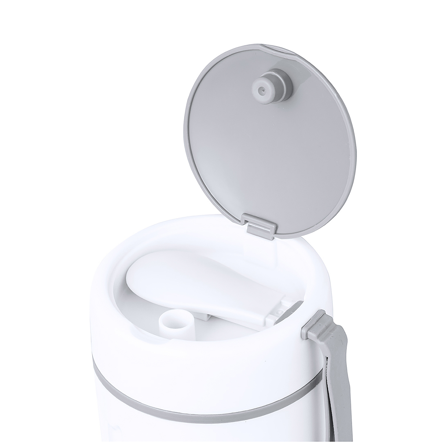 Un recipiente de plástico blanco y gris para alimentos con la tapa abierta, mostrando un utensilio blanco similar a una cuchara en el interior sobre fondo blanco.