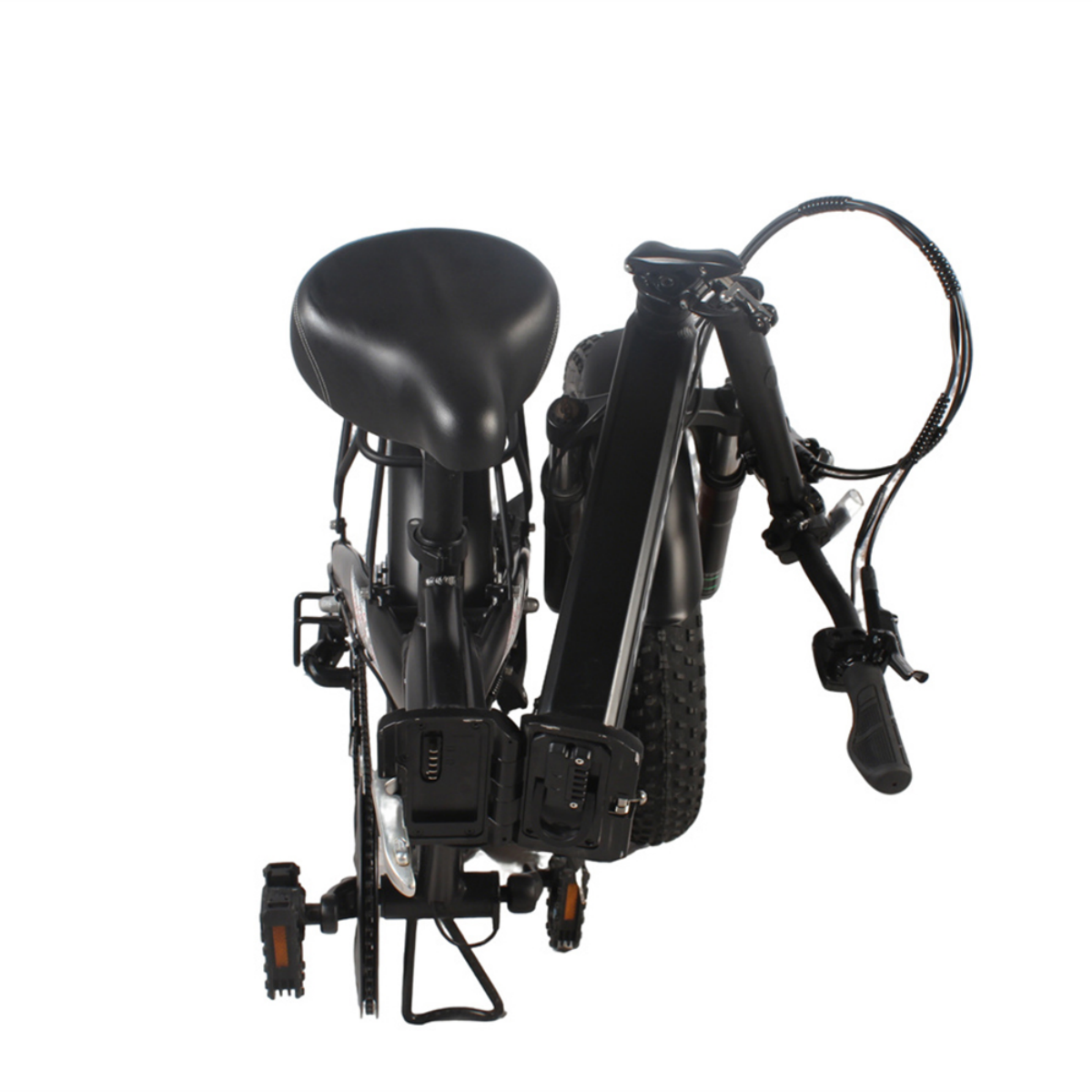 Czarny rower składany z grubymi oponami, siodełkiem i kierownicą.