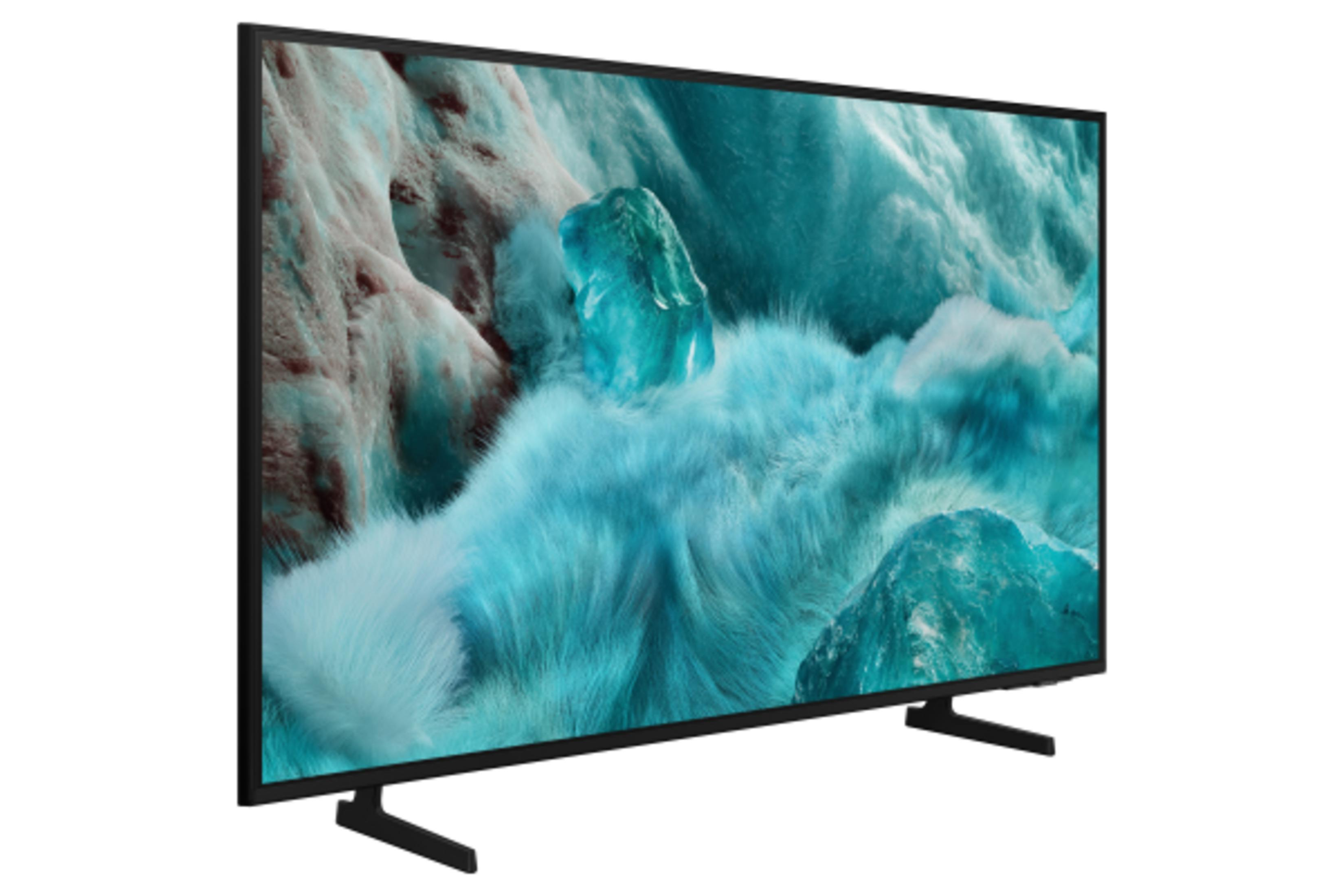 Soyut, buz mavisi ve beyaz bir arka plan görüntüsü gösteren modern bir düz ekran TV.