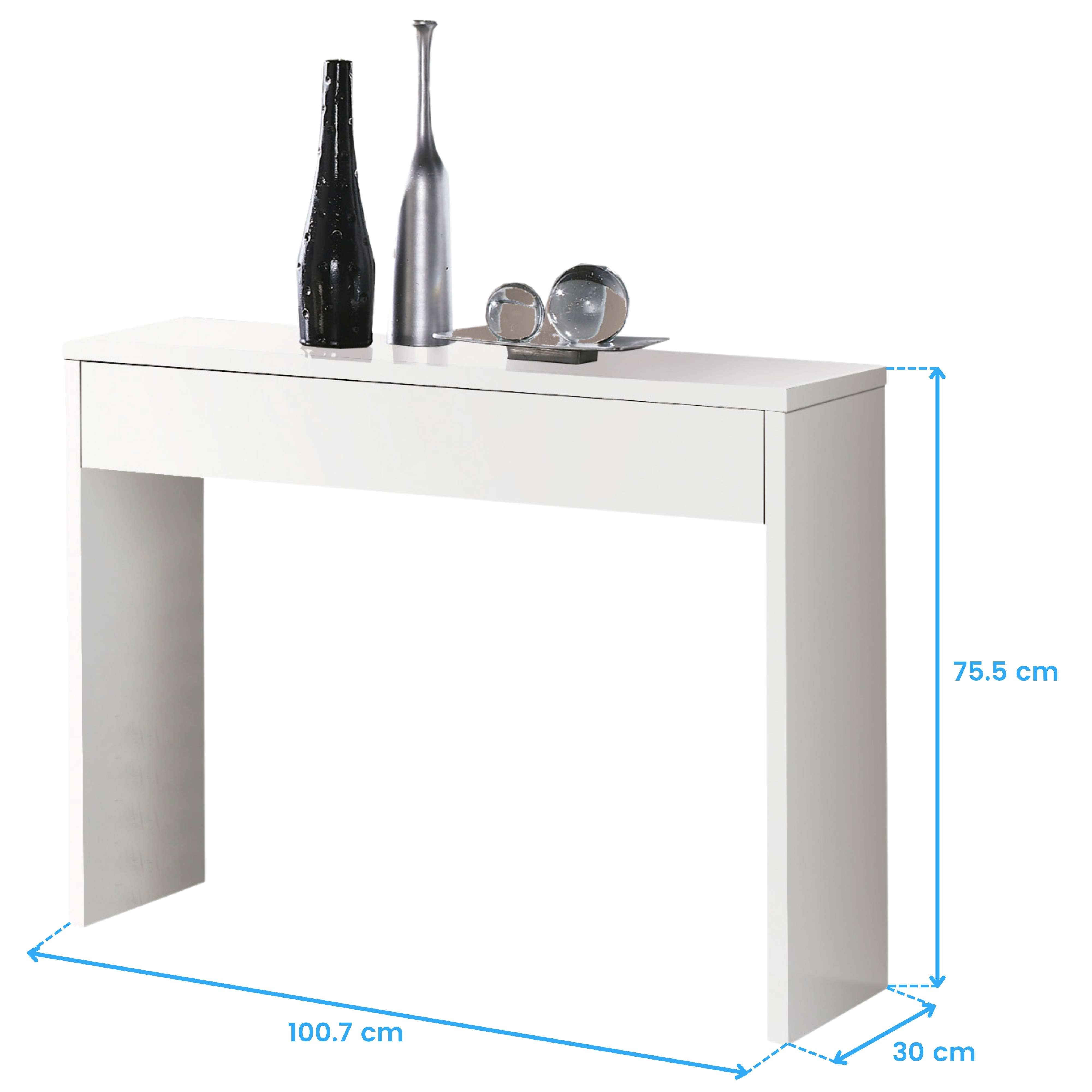 Una mesa consola blanca con cajón, decorada con jarrones y esferas.