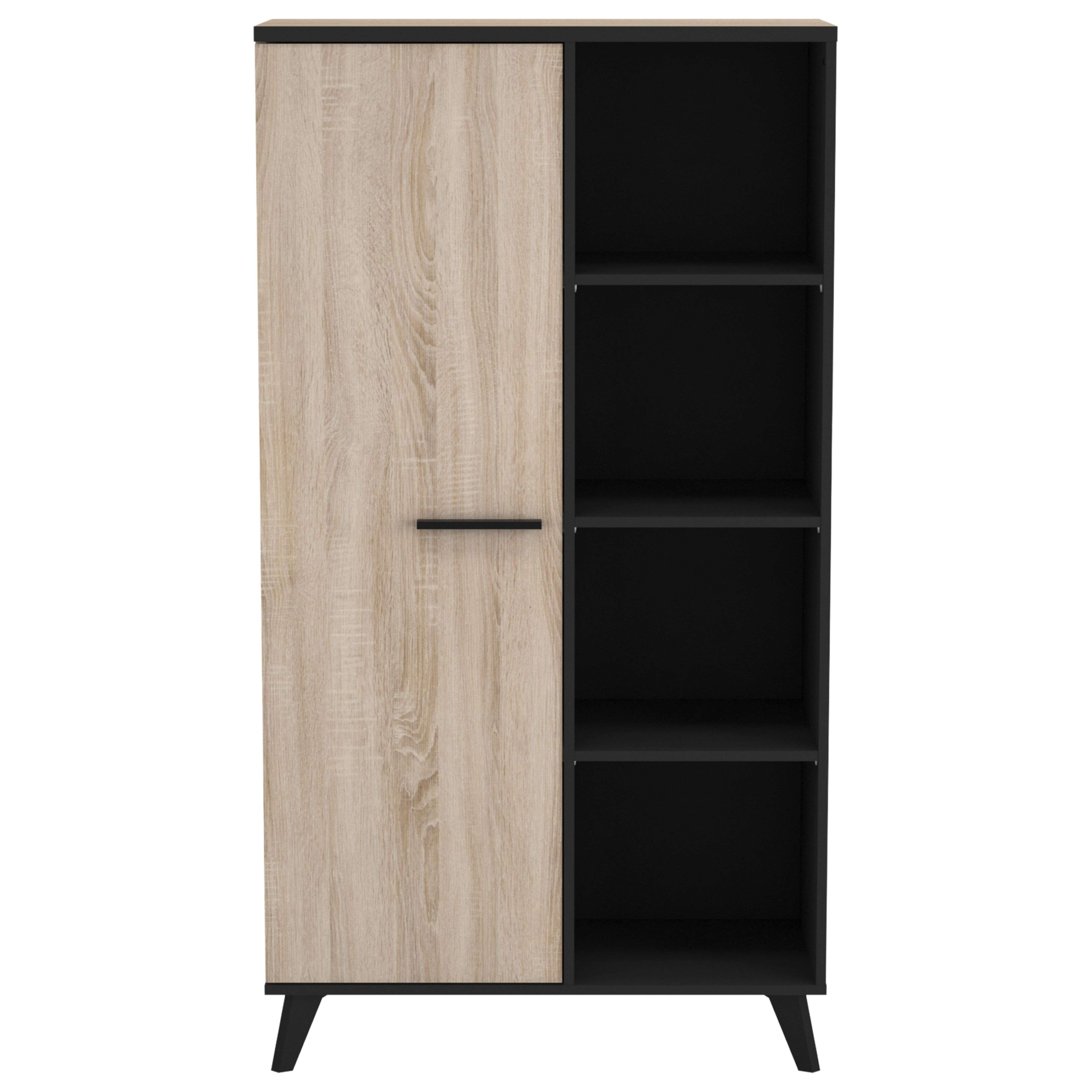 Un armario alto y estrecho con una puerta de madera y cuatro estantes abiertos negros.