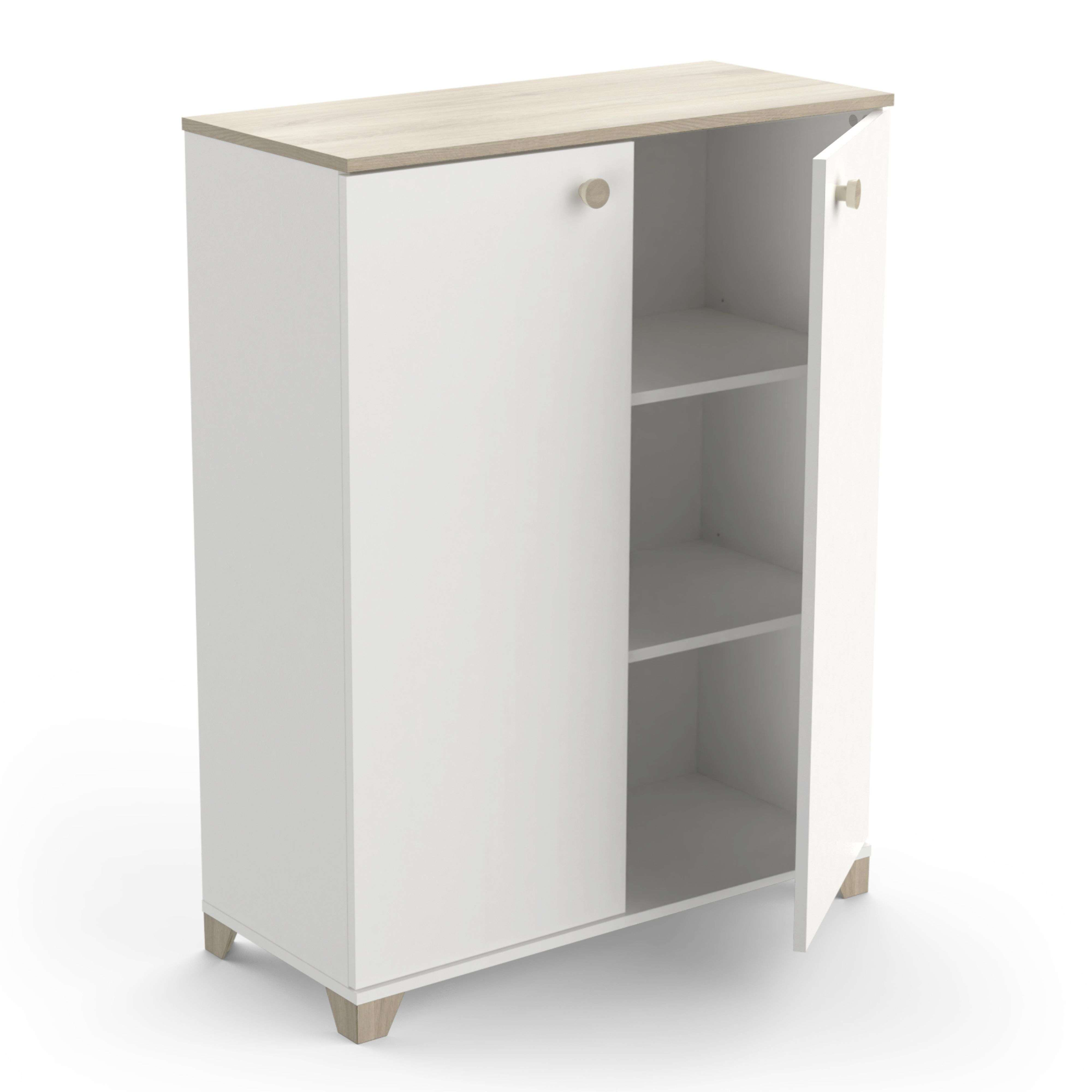 Armario blanco con tapa de madera y tres estantes. Una puerta está abierta.