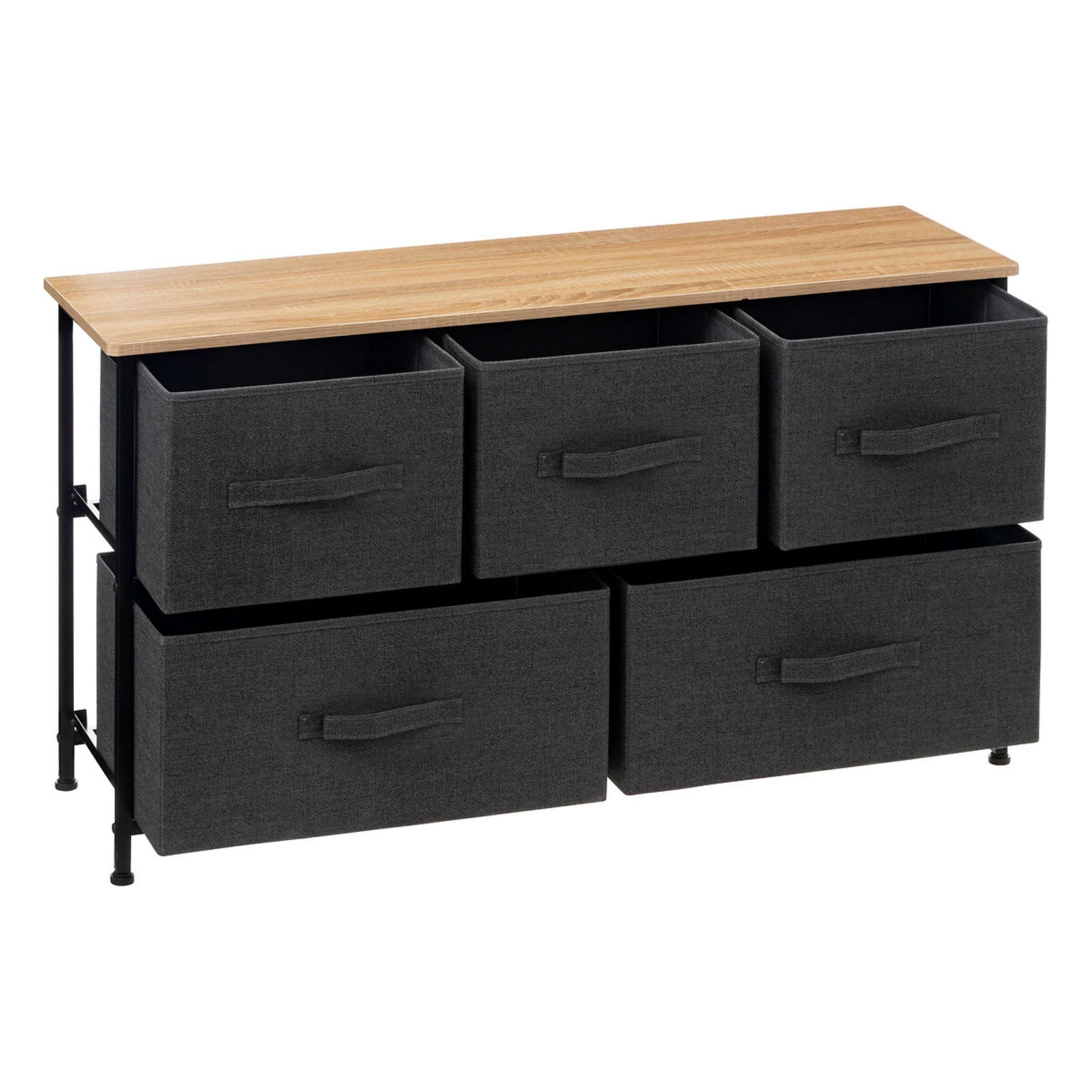 Tablero de madera sobre cajones de tela gris oscuro.