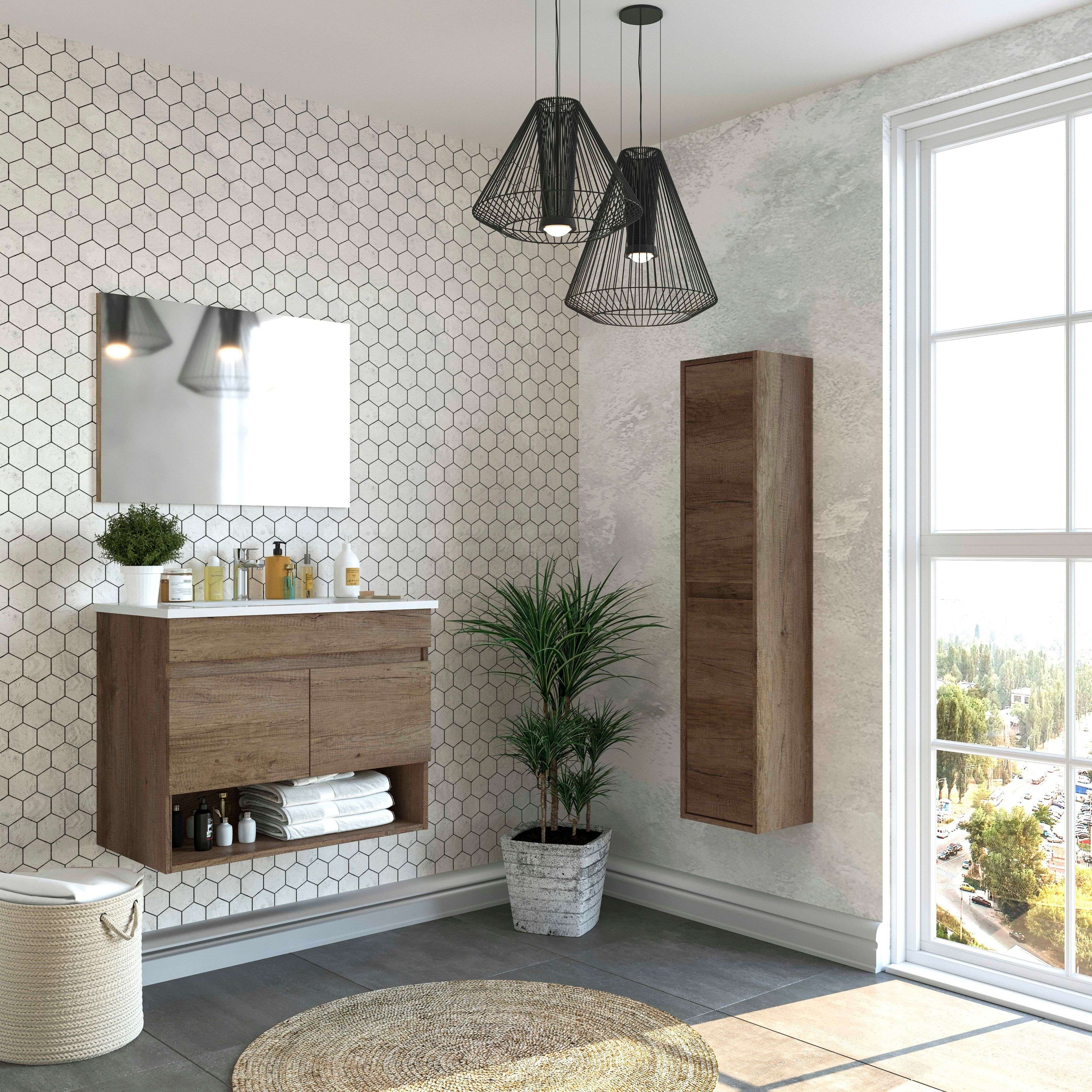 Baño moderno con mueble de madera, espejo, lámpara, planta y ventana.