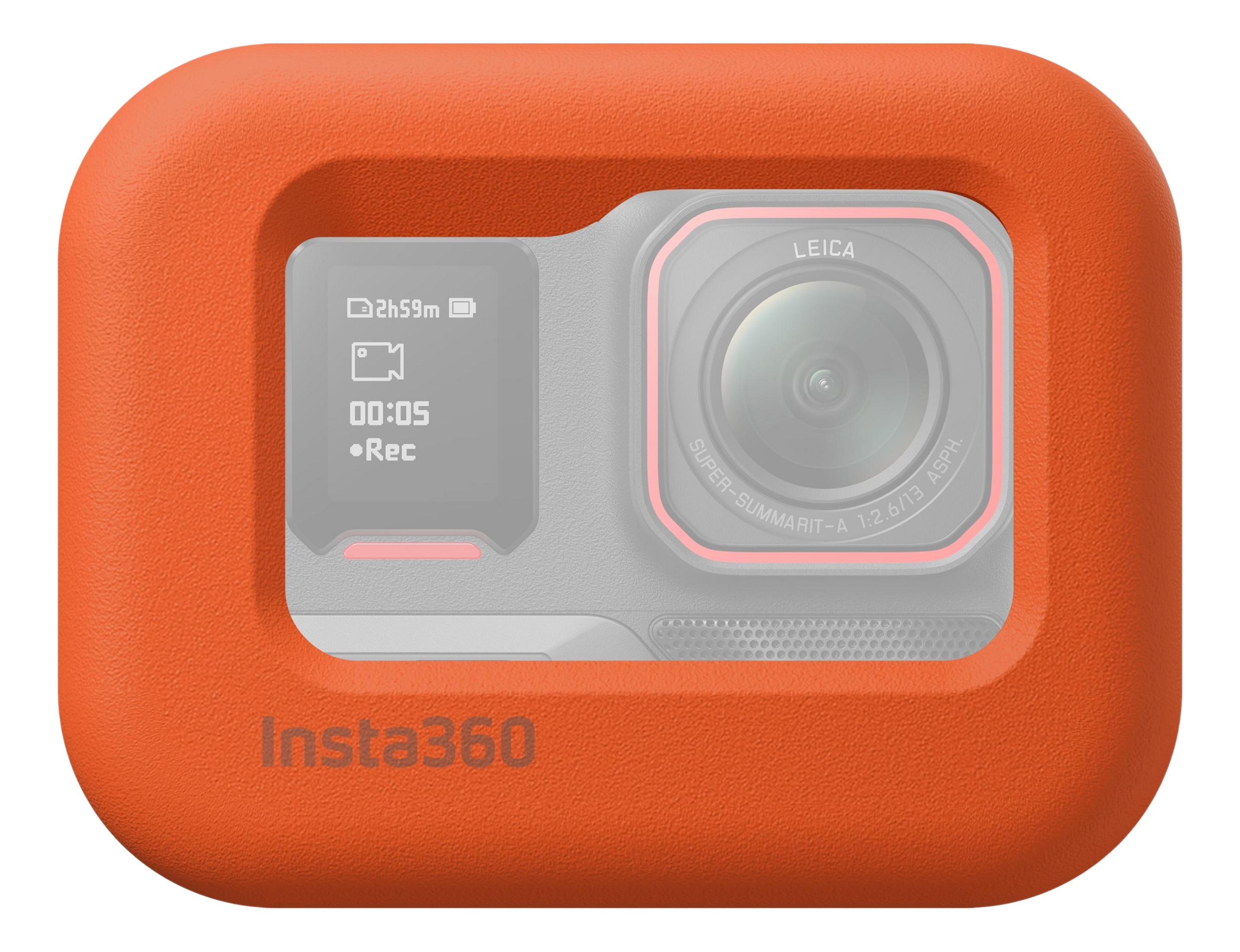 Pomarańczowa obudowa kamery z obiektywem Leica i logo Insta360.