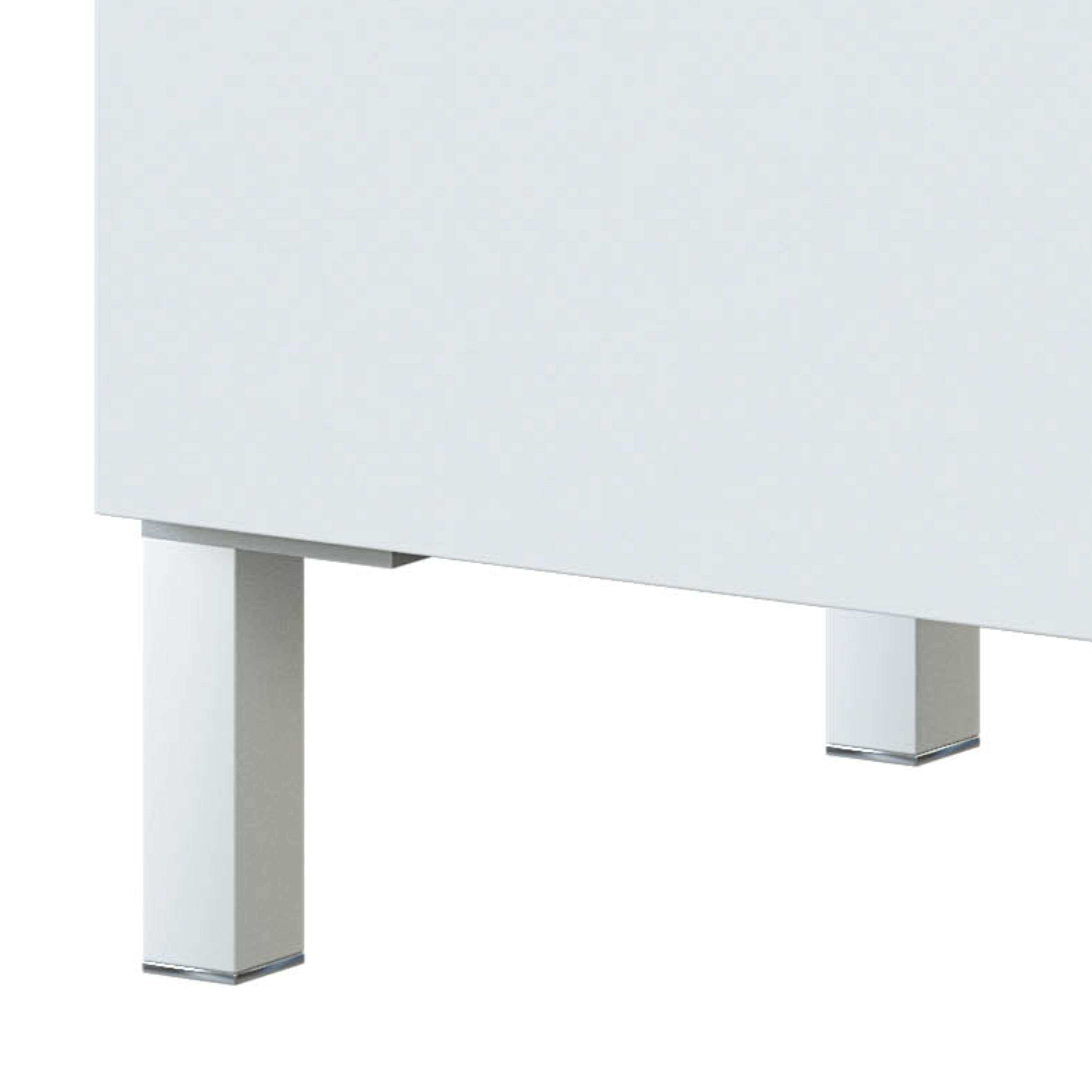 Patas de mueble blancas con detalles cromados sobre fondo blanco.
