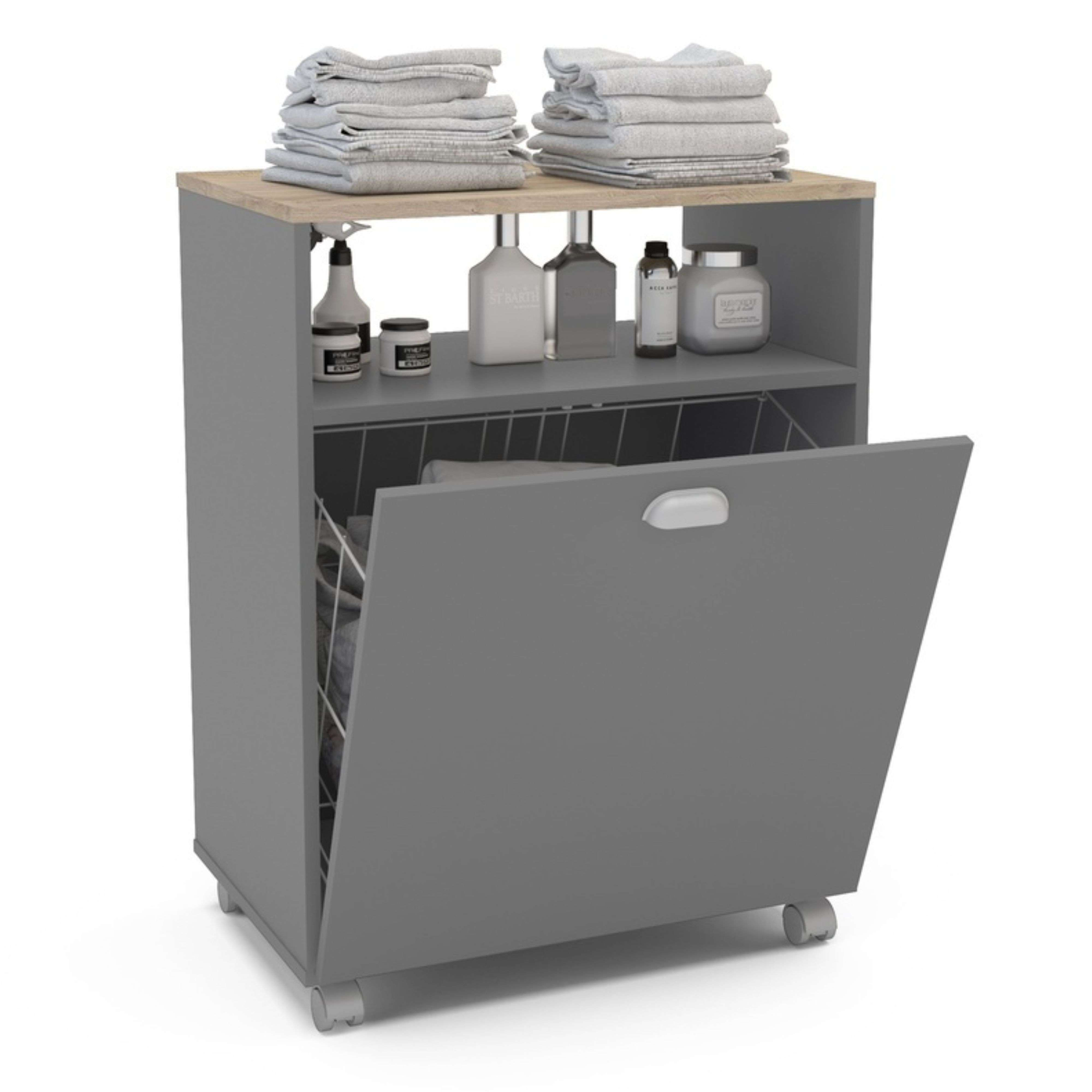 Carrito de lavandería gris con solapa, estante y toallas dobladas encima.