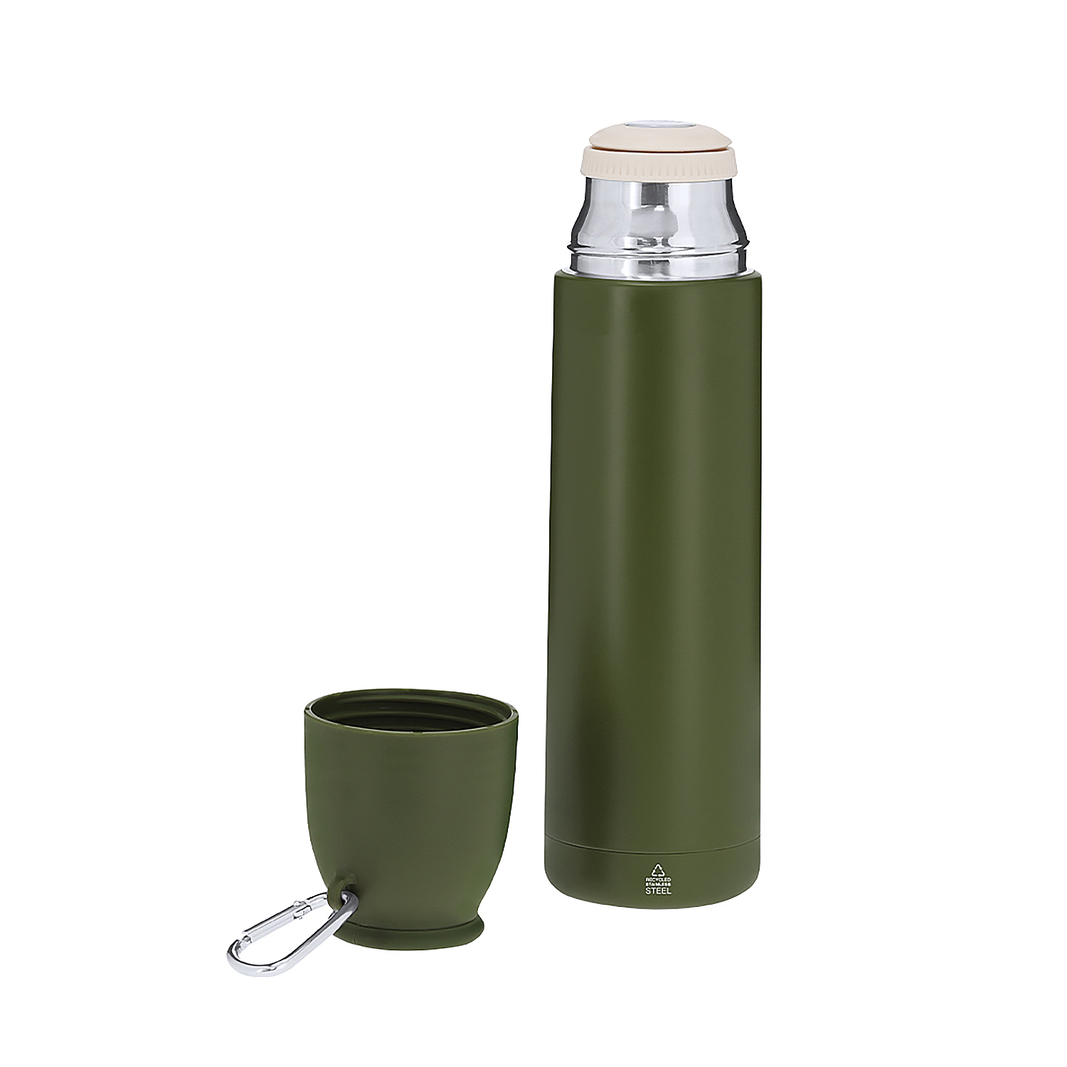 Eine grüne Thermoskanne mit einem Becher und einem Karabinerhaken auf weißem Hintergrund.