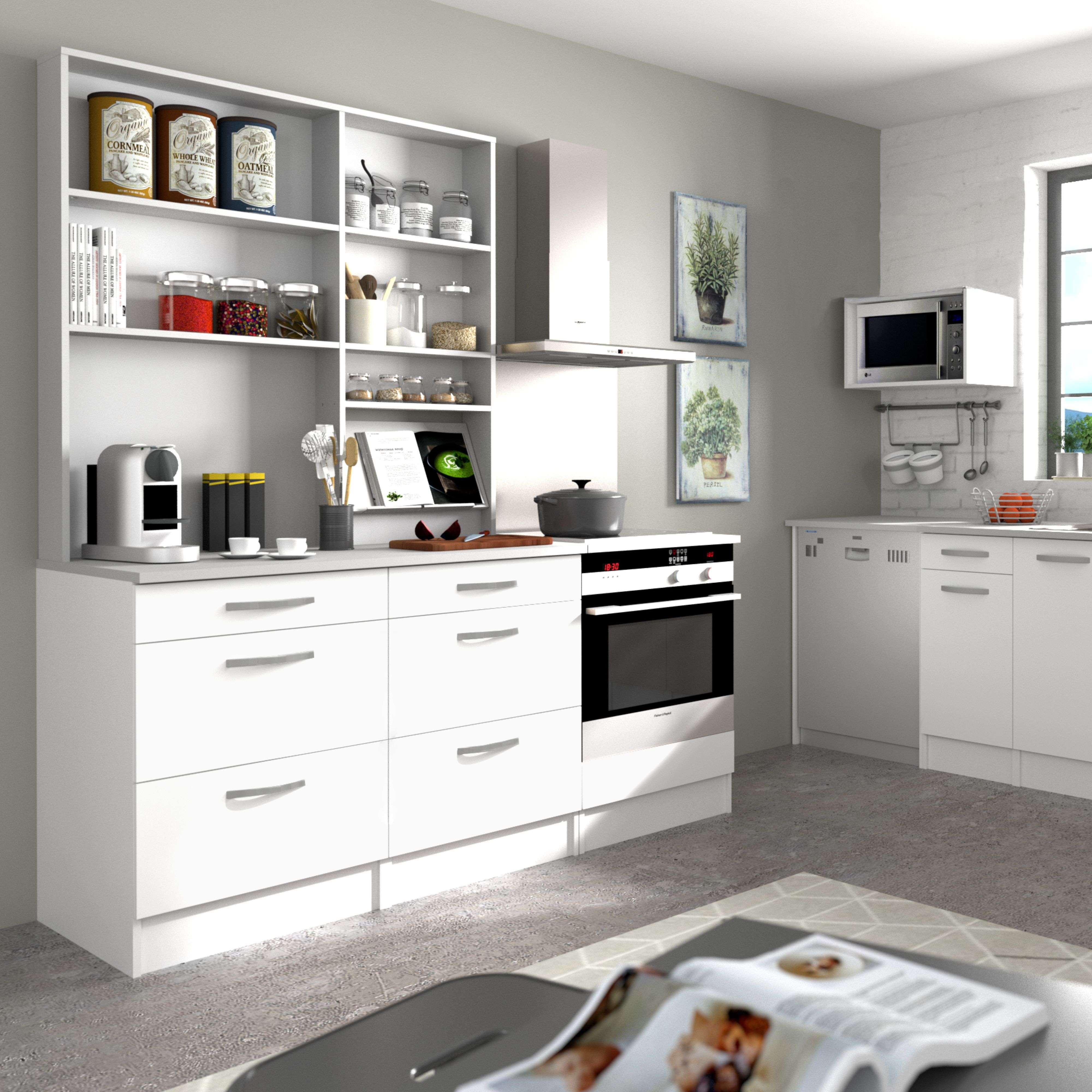 Cocina blanca moderna con zona de comedor, isla y electrodomésticos.