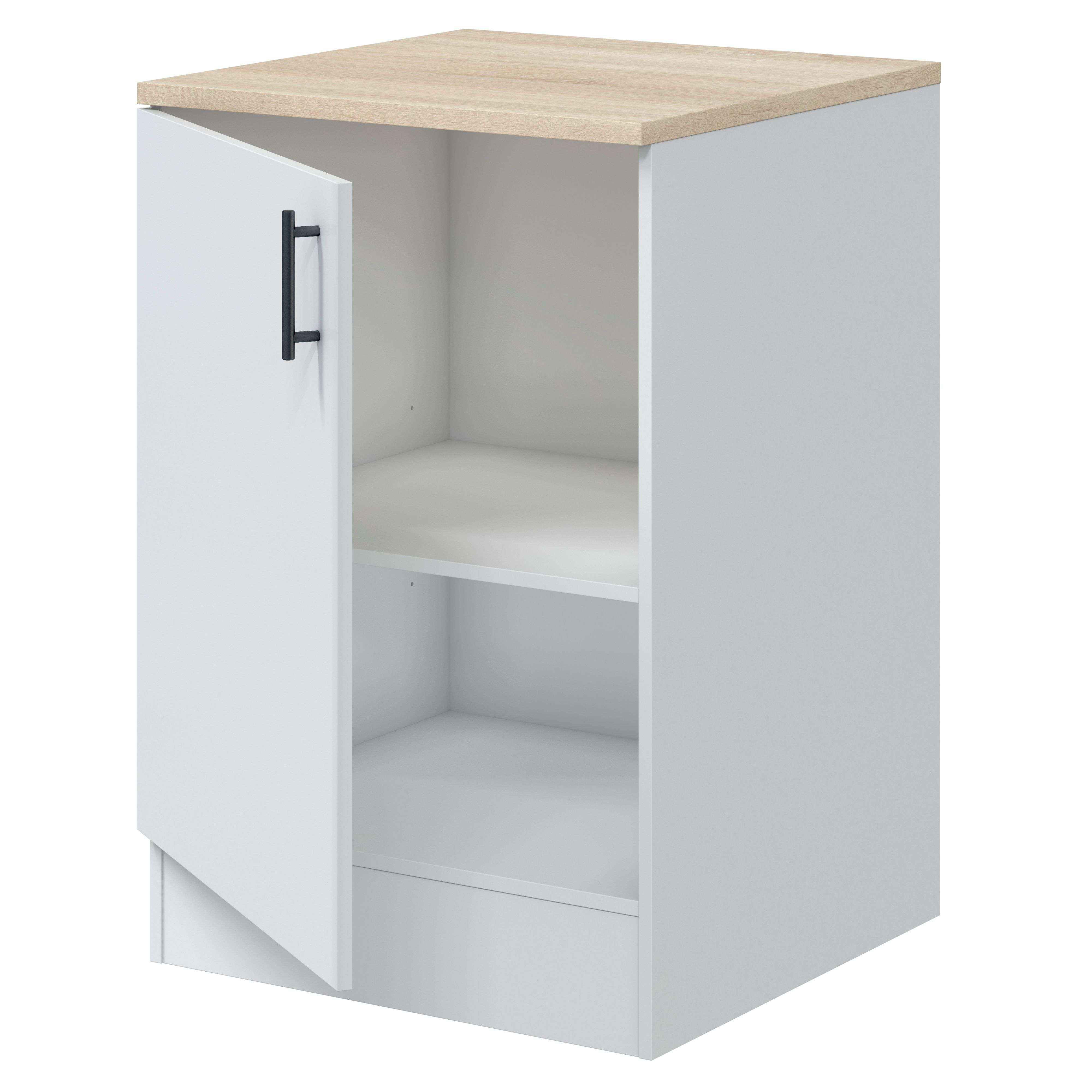 Un armario blanco con puerta de madera abierta y dos estantes.