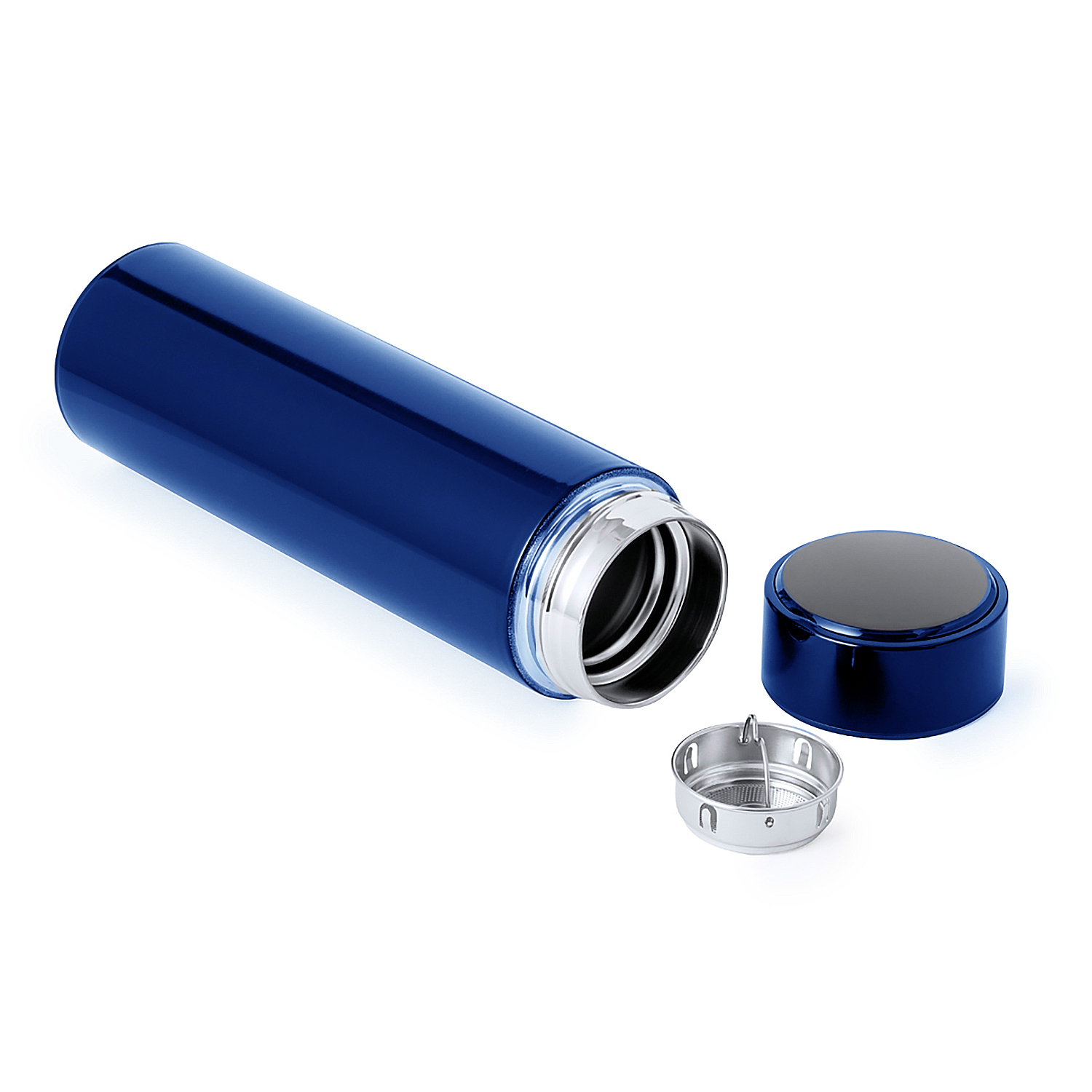 Una borraccia termica blu con tappo e parti per infusione staccati su sfondo bianco.