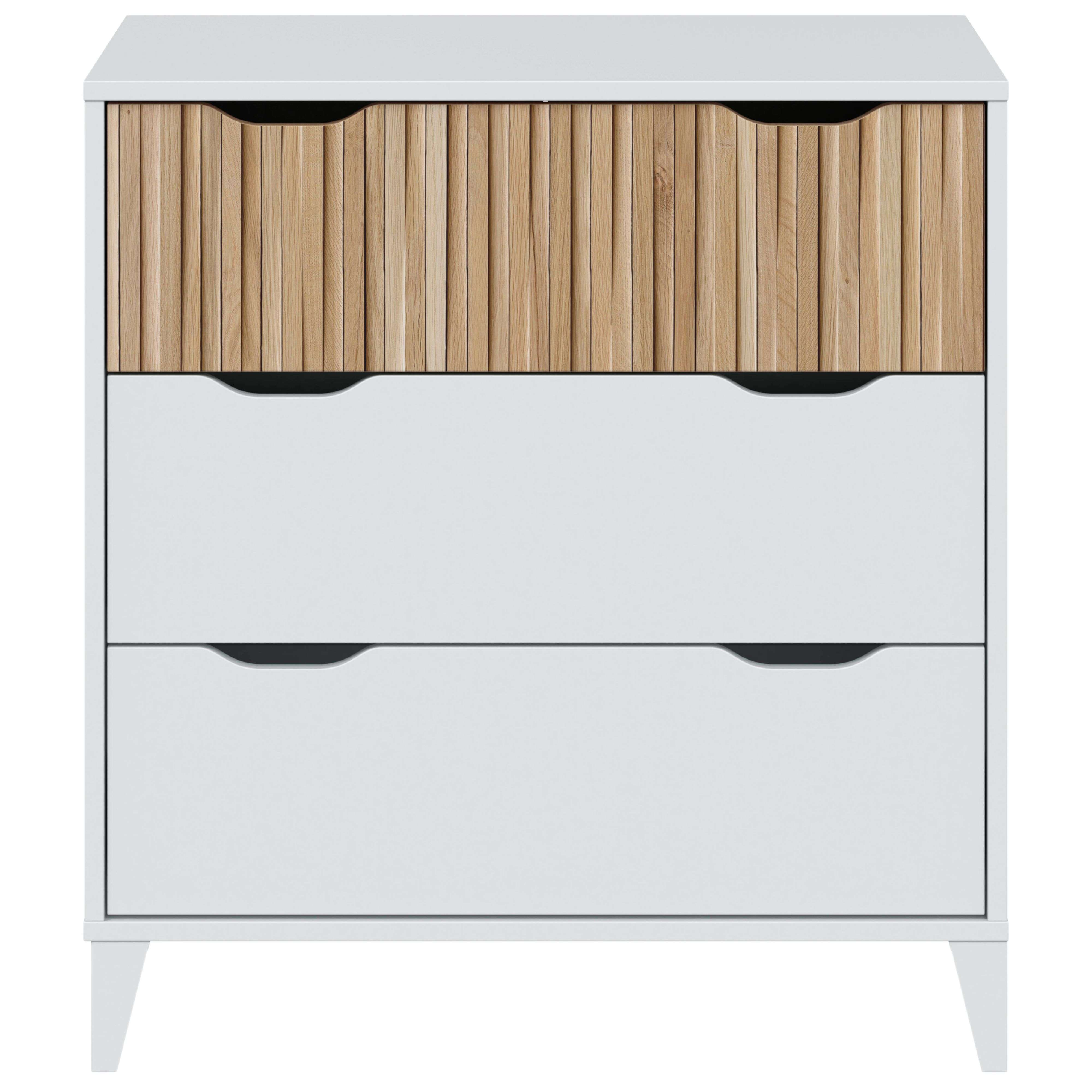 Una cómoda blanca con tres cajones y una parte superior de madera con listones verticales.