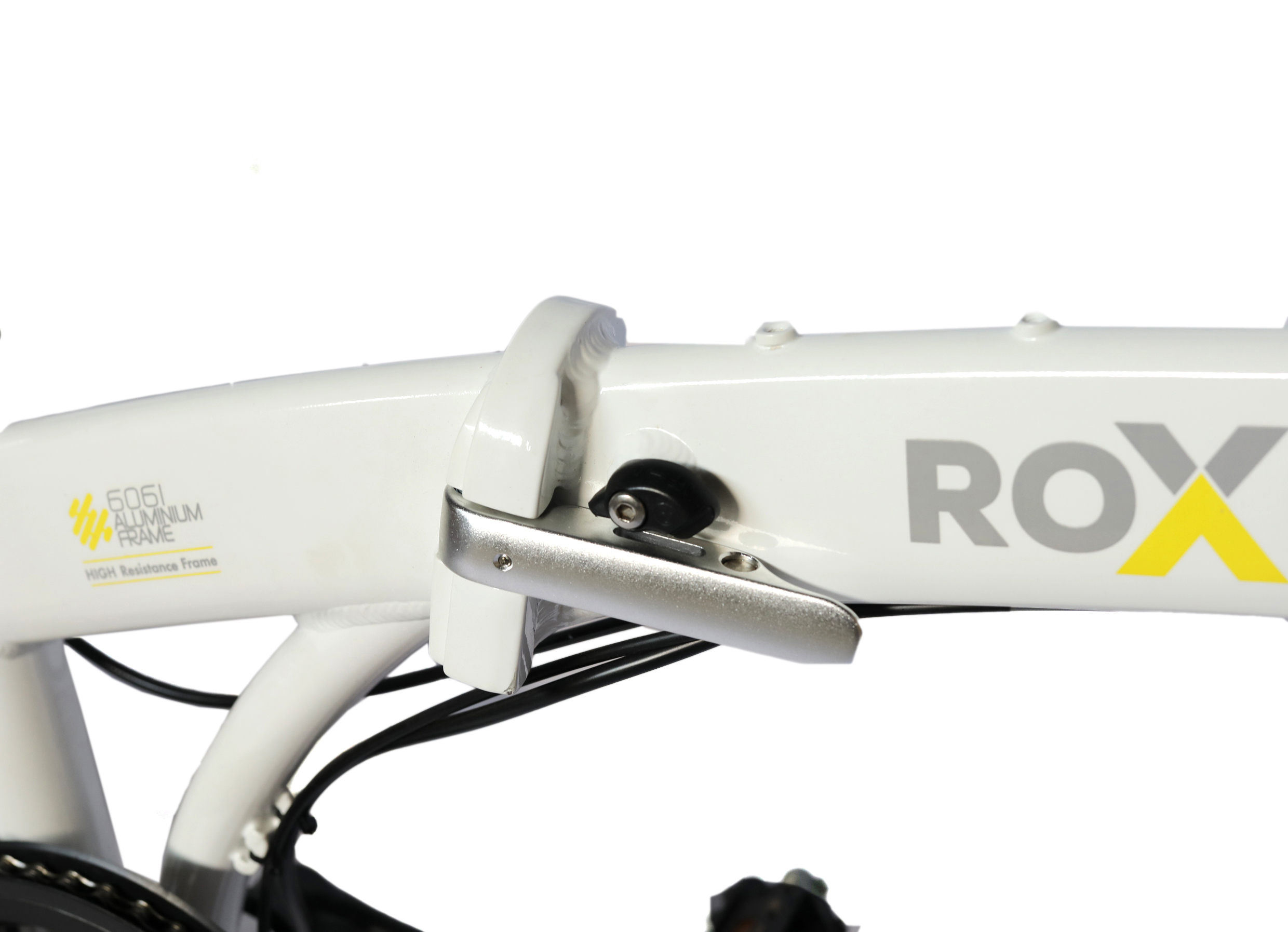 Beyaz bisiklet "ROX" logosu ve "5061 Aluminium Frame" yazısıyla.
