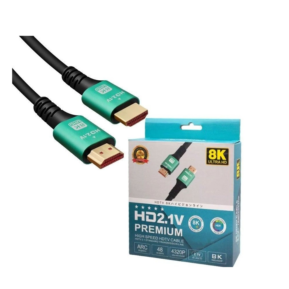 8K çözünürlüklü yeşil HDMI 2.1 kablosu, ambalajının yanında duruyor.
