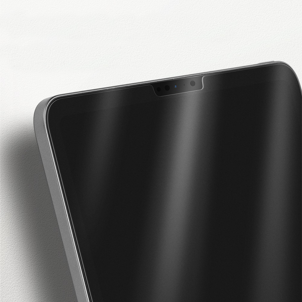 Nahaufnahme eines dunklen Smartphone-Bildschirms mit Sensoren oben.