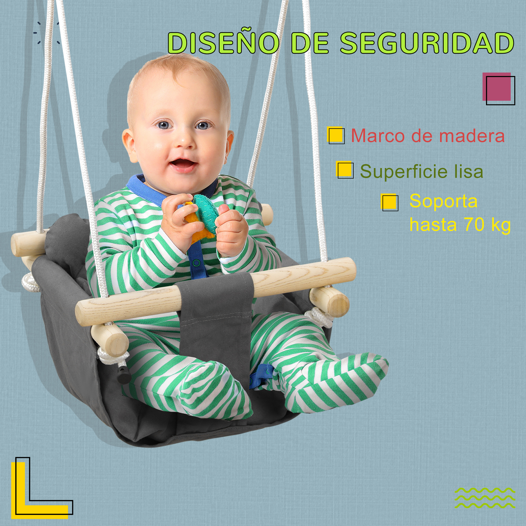 Un bebé con un mameluco a rayas se sienta en un columpio de tela con marco de madera.