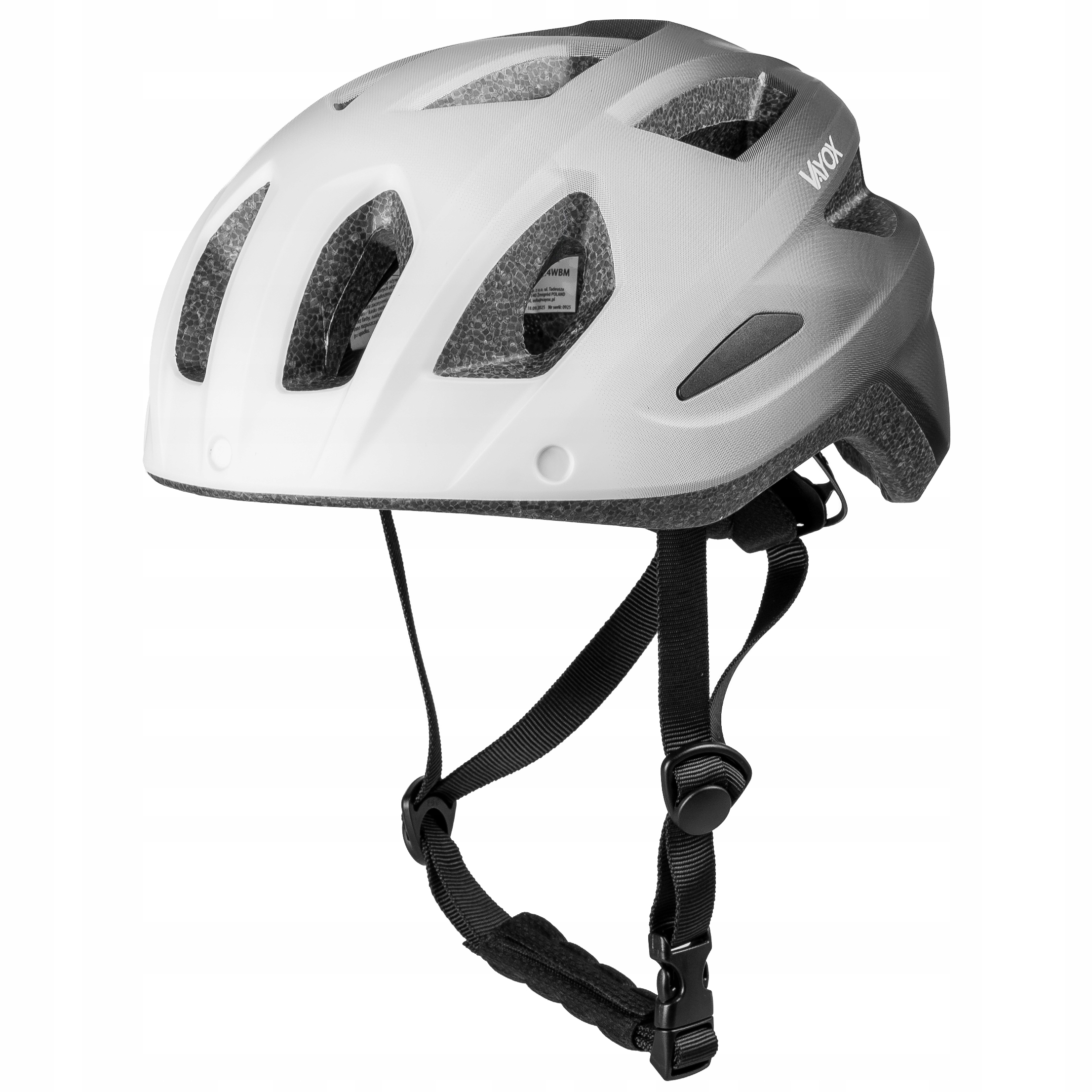 Biały kask rowerowy z czarnymi paskami i otworami wentylacyjnymi.