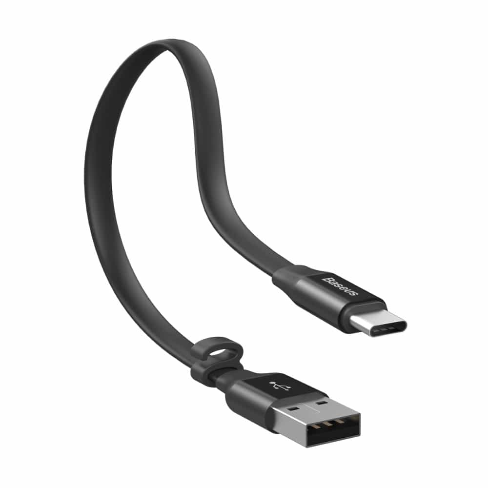 Ein schwarzes USB-C-zu-USB-A-Kabel mit Baseus-Logo auf weißem Hintergrund.