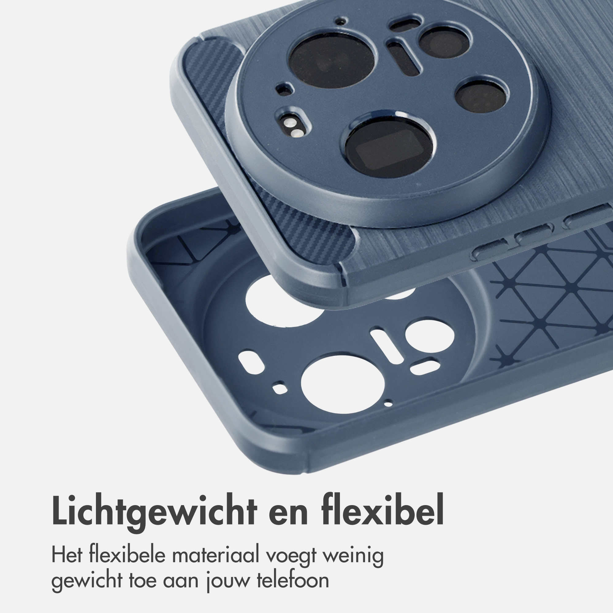 Coque de téléphone bleue avec protection caméra et détail fibre de carbone.
