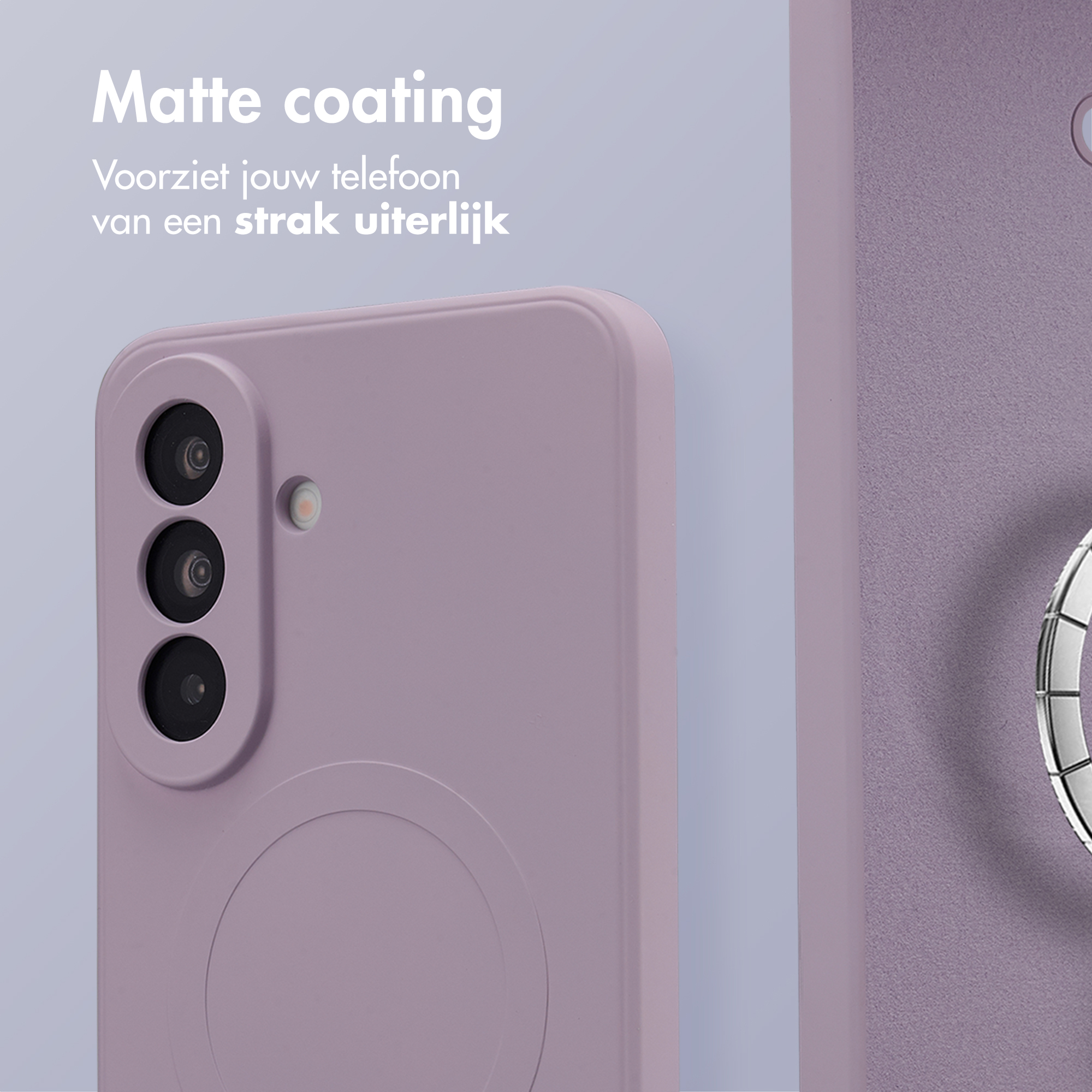 Coque de téléphone violette avec trois caméras et finition mate.