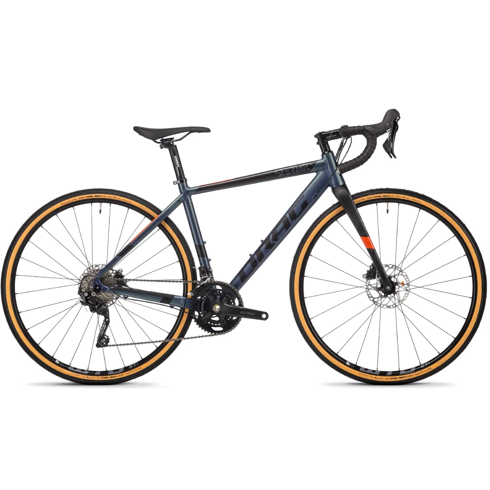 Ein dunkelgraues Gravelbike mit braunen Reifen und orangefarbenen Akzenten.