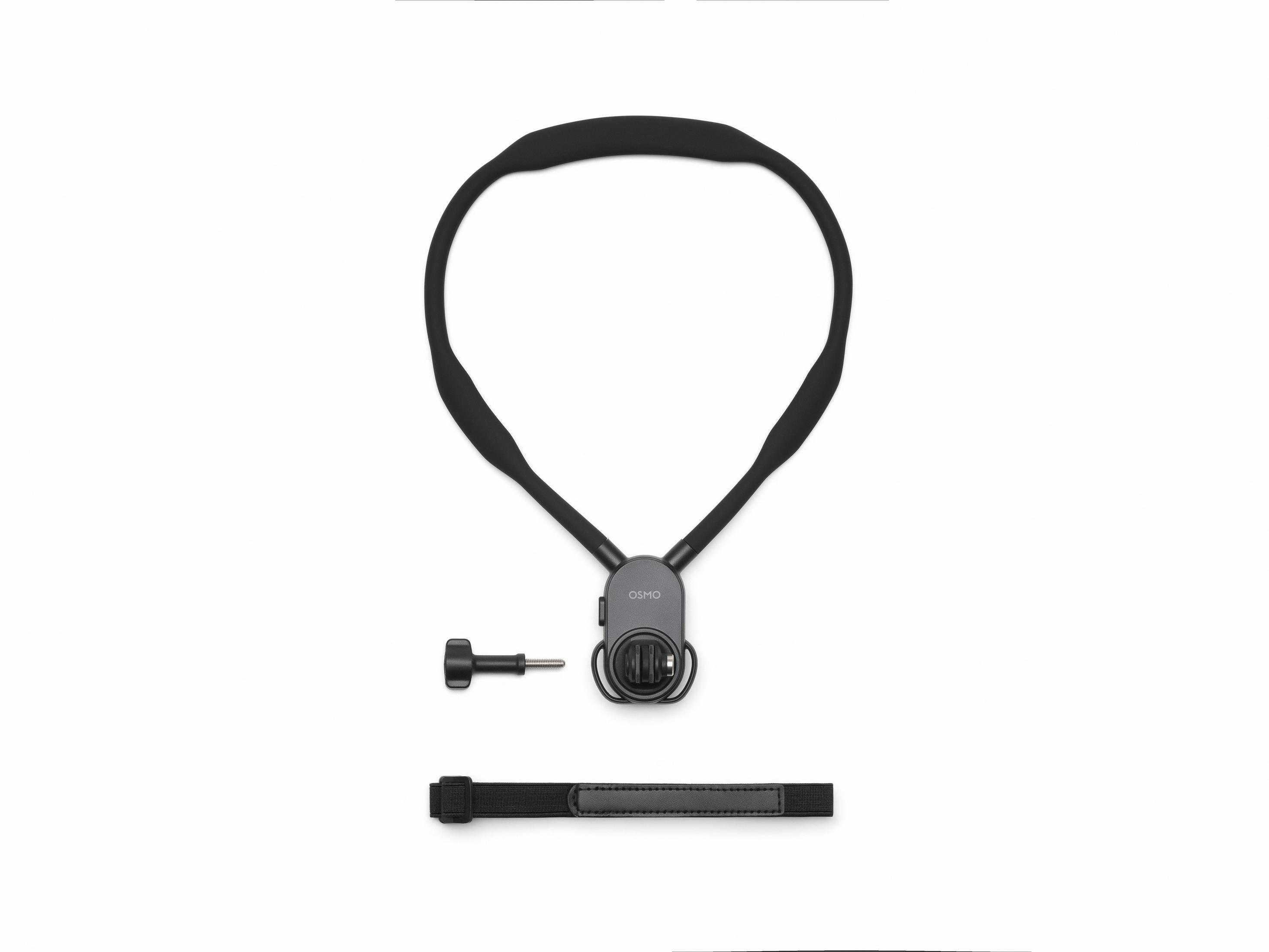 Een zwarte Osmo-nekband met accessoires: een T-stuk en een riem.