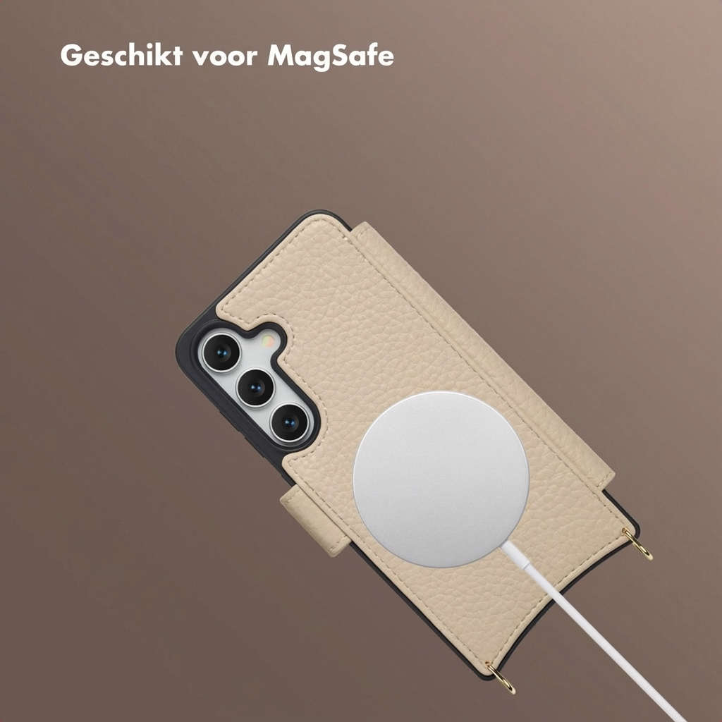 Un téléphone beige avec chargeur MagSafe et trois caméras.