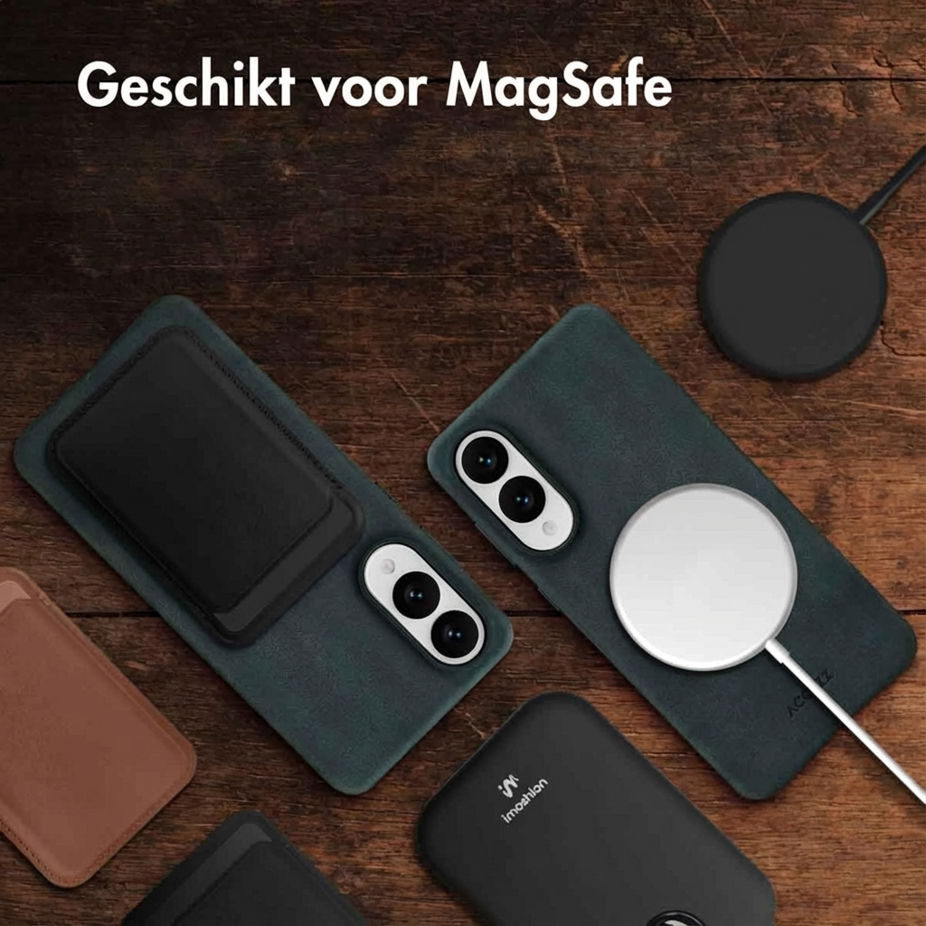 Telefoonaccessoires op hout: MagSafe lader, hoesjes, powerbank.